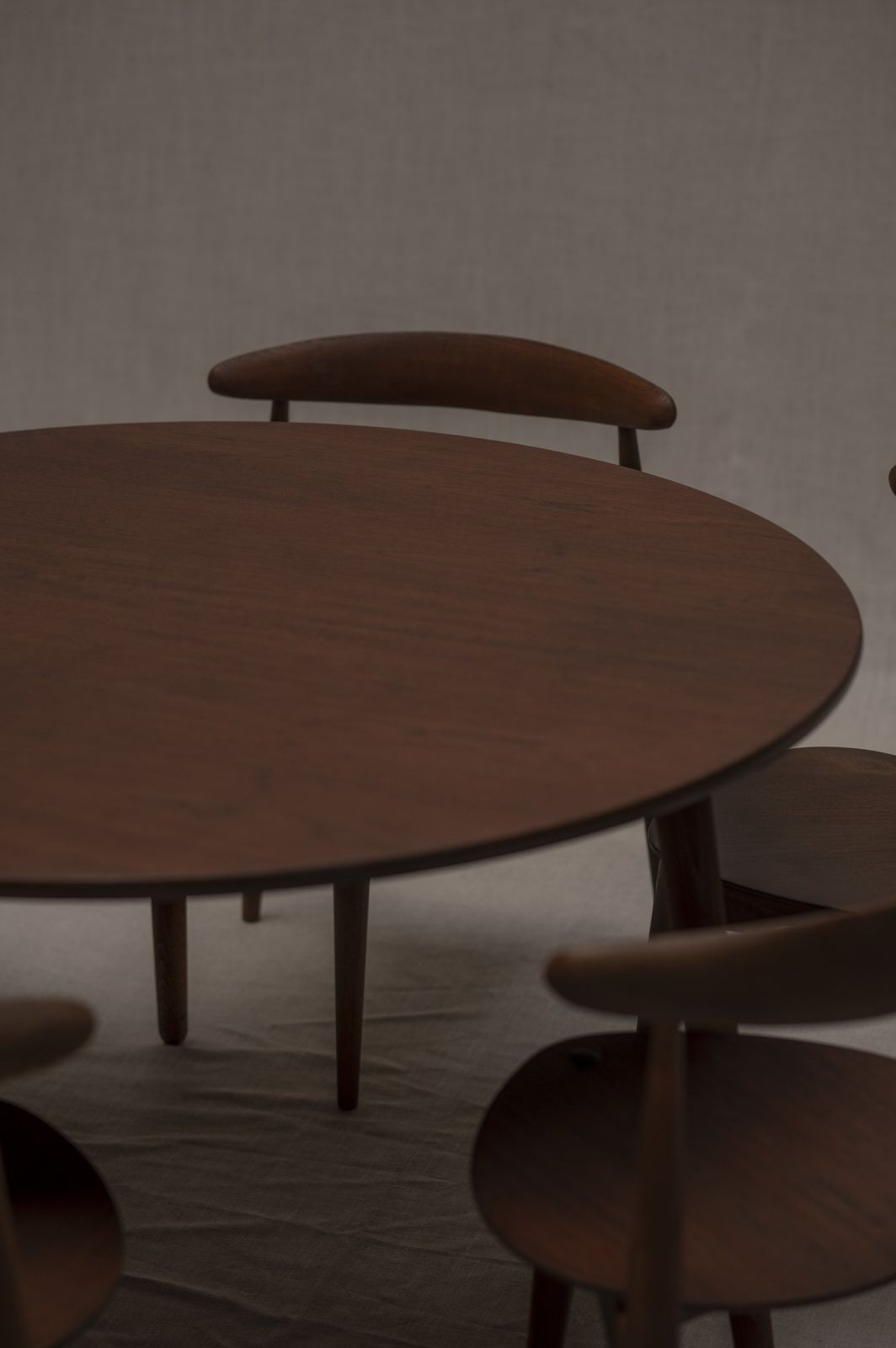 'Heart Dining Set' By Hans J. Wegner photo 7950.0