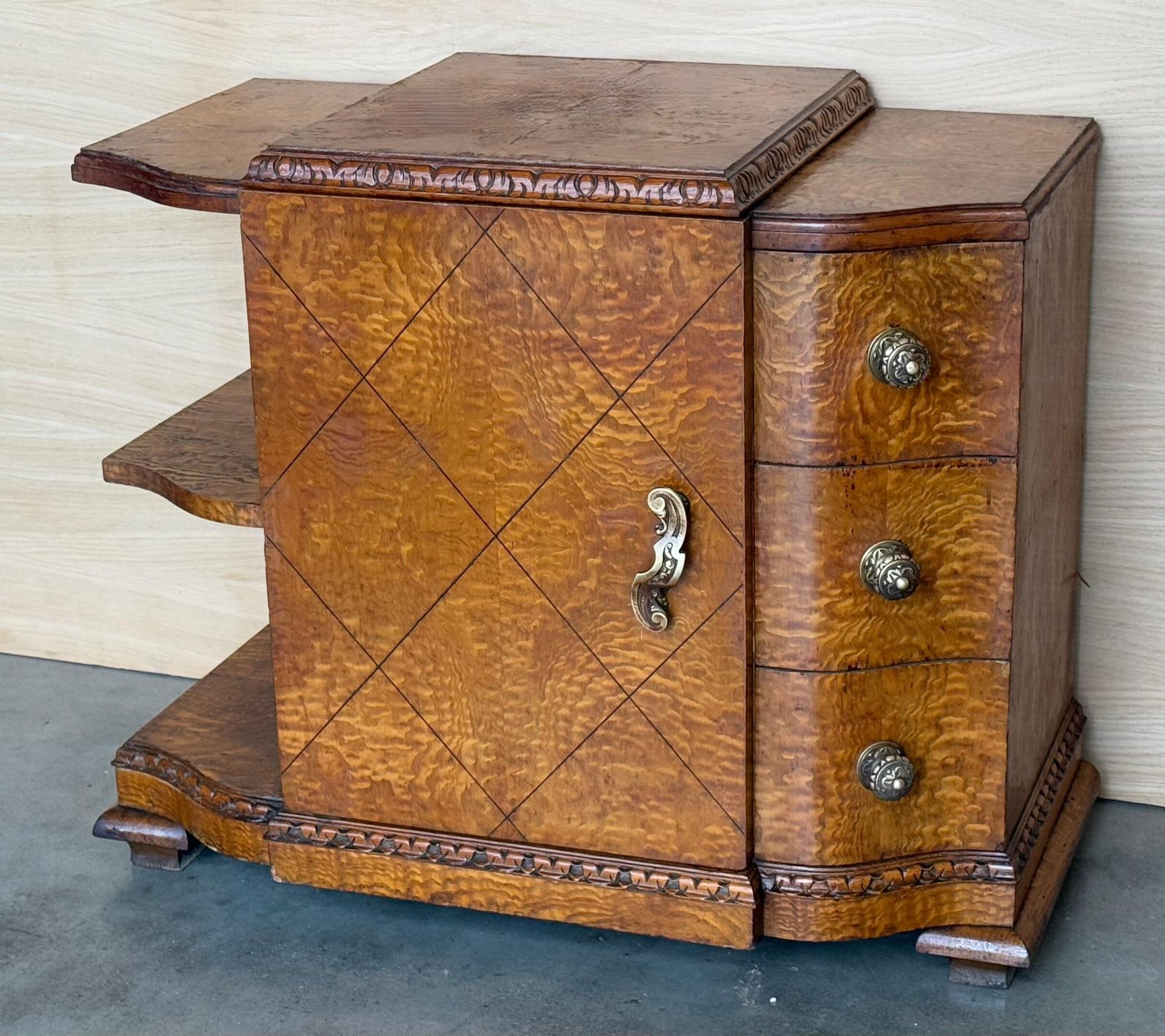 Paire de cabinets de chevet Art déco en loupe de noyer massif photo 4254.0