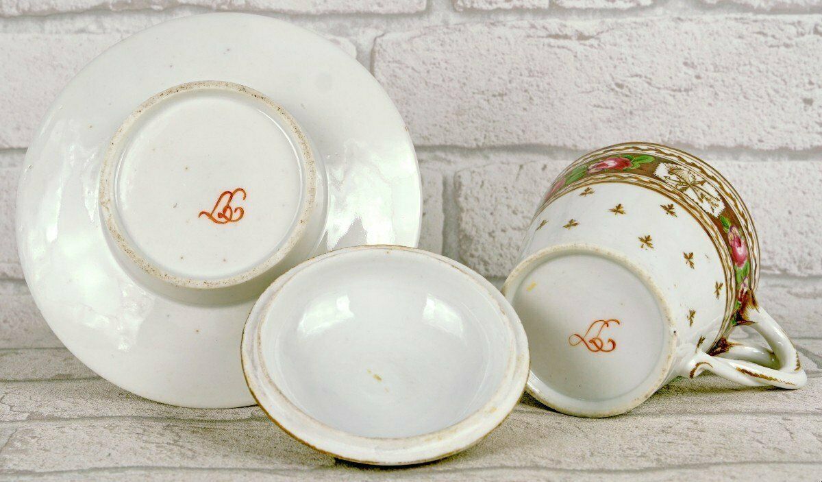Covered Trembleuse Cup And Saucer In Valenciennes Porcelain   18th Century photo buy