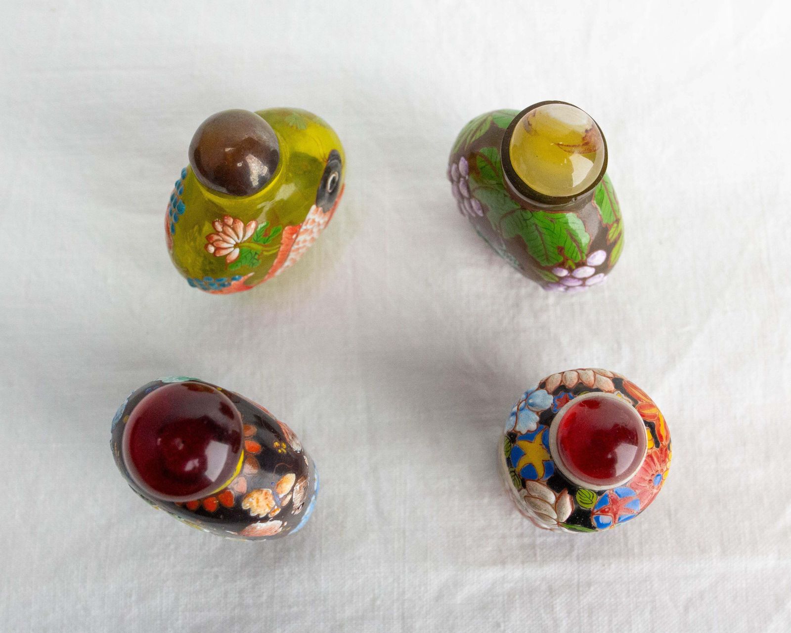 Set Of Four Chinese Snuffboxes Or Snuff Bottles, Porcelain Enemaled Early 20th C photo Home Decor
