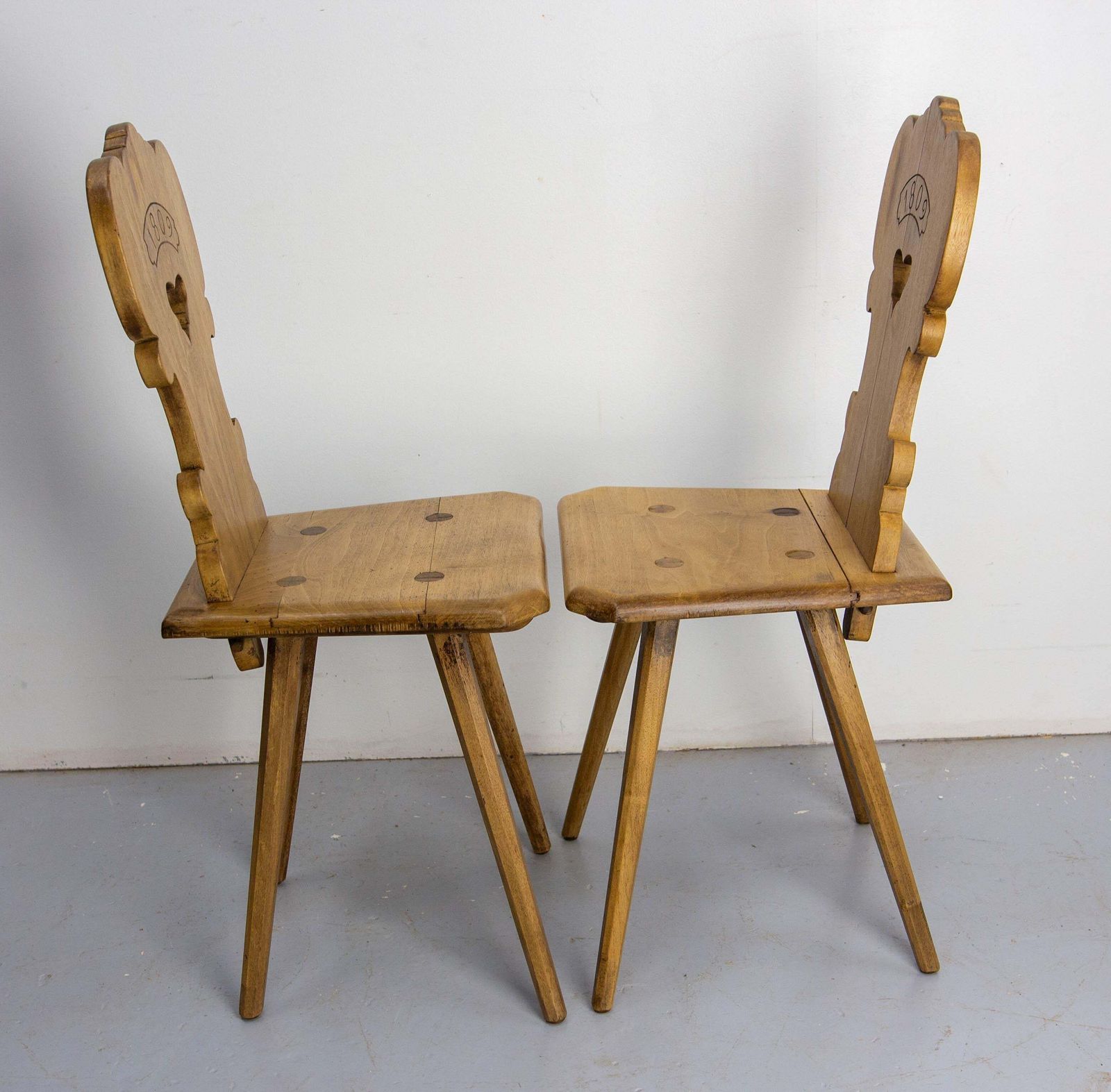 Midcentury French Pair Of Side Poplar Chairs Swiss Alp Style, Early 19th Century photo vinterior
