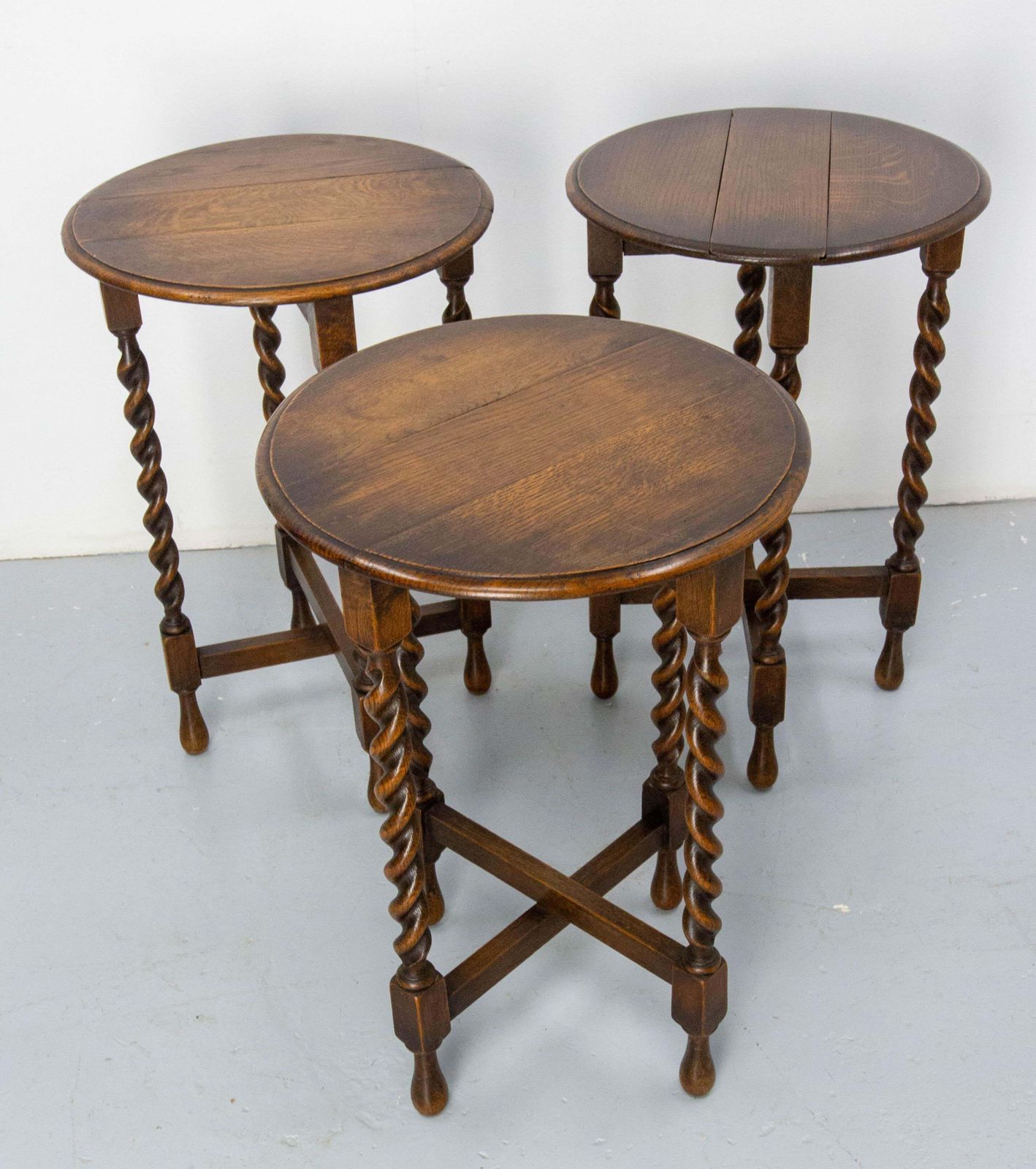 photo for sale English Vintage Oak Nesting Tables Serie, Turned Legs Circa1940