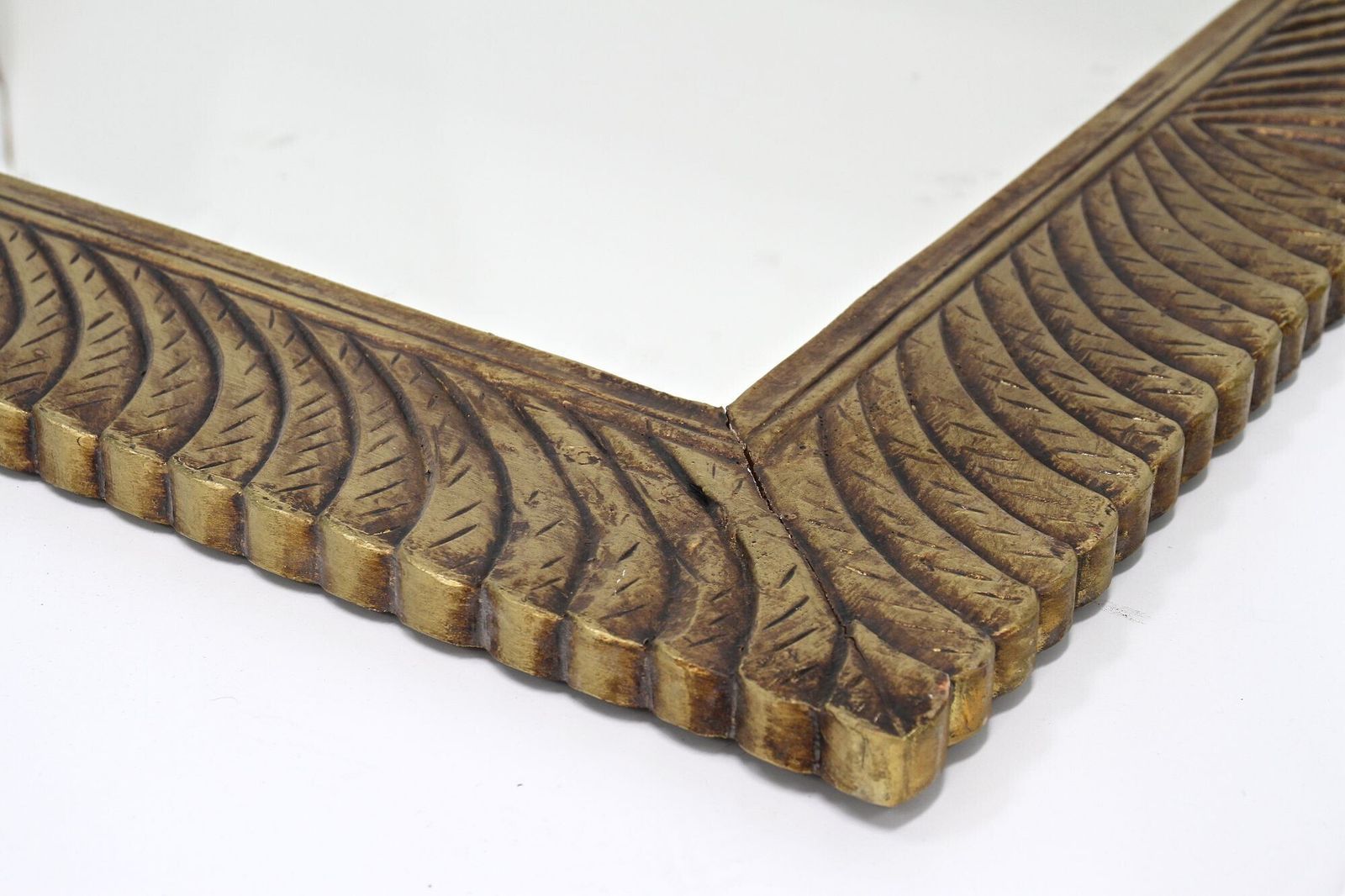 photo vinterior Monumental Gilt Mid Century Wall Mirror, Handcarved, Italy Circa 1940/50