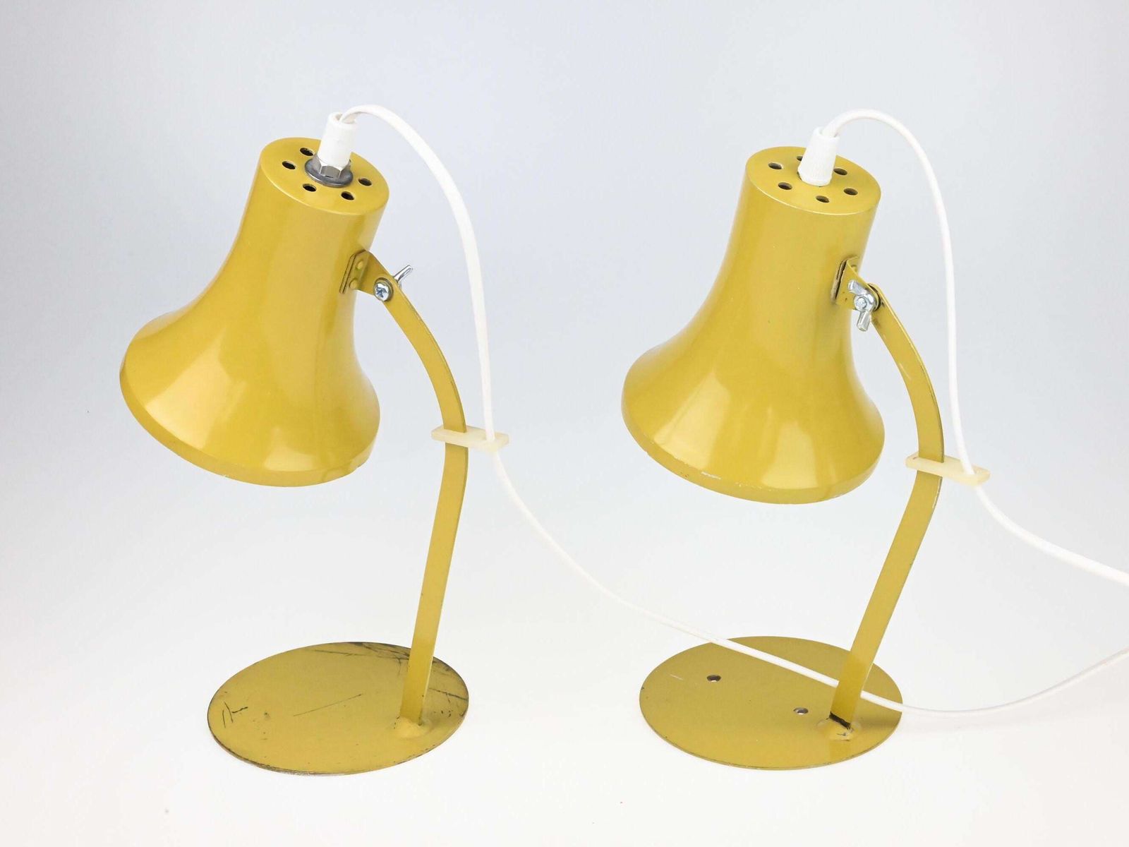 Pair Of Vintage Beige Table Lamps, Pair Of Lamps, Pair Of Bedside Lamps, Bedside Lamps, Table Lamps, Mid Century Lamps, Vintage Lamps photo vinterior