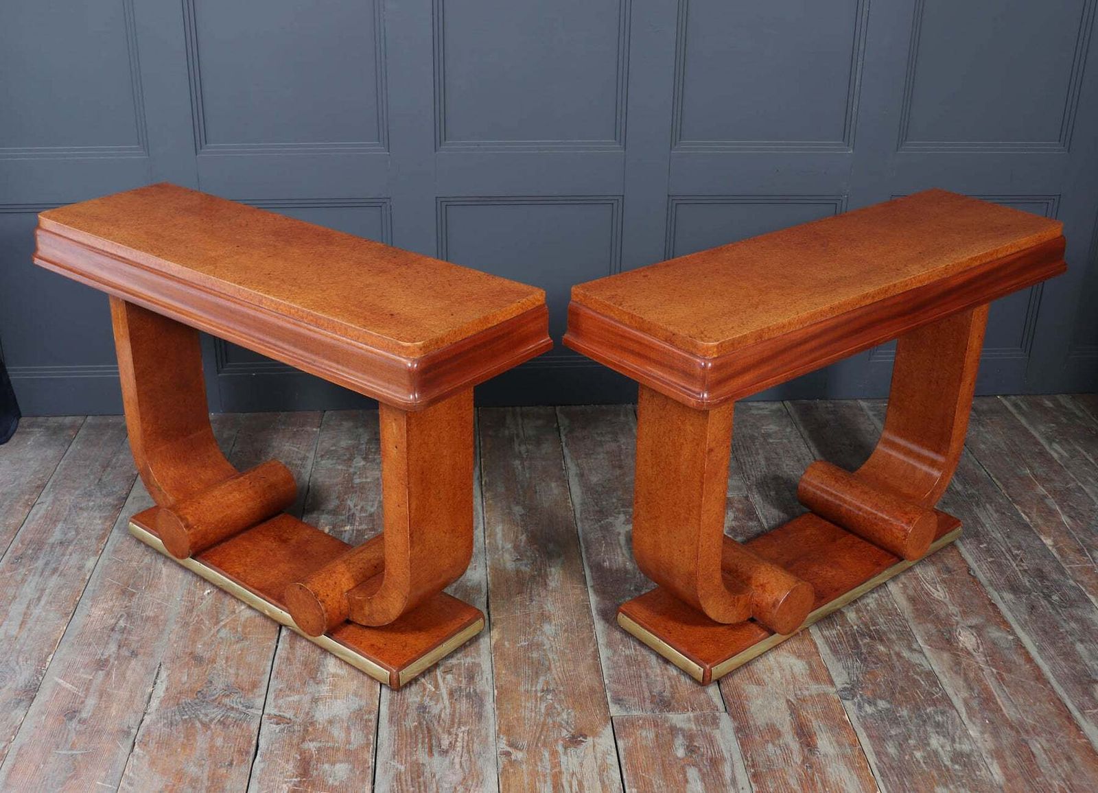 6800.0 Pair Of French Art Deco Console Tables In Amboyna C1925 photo
