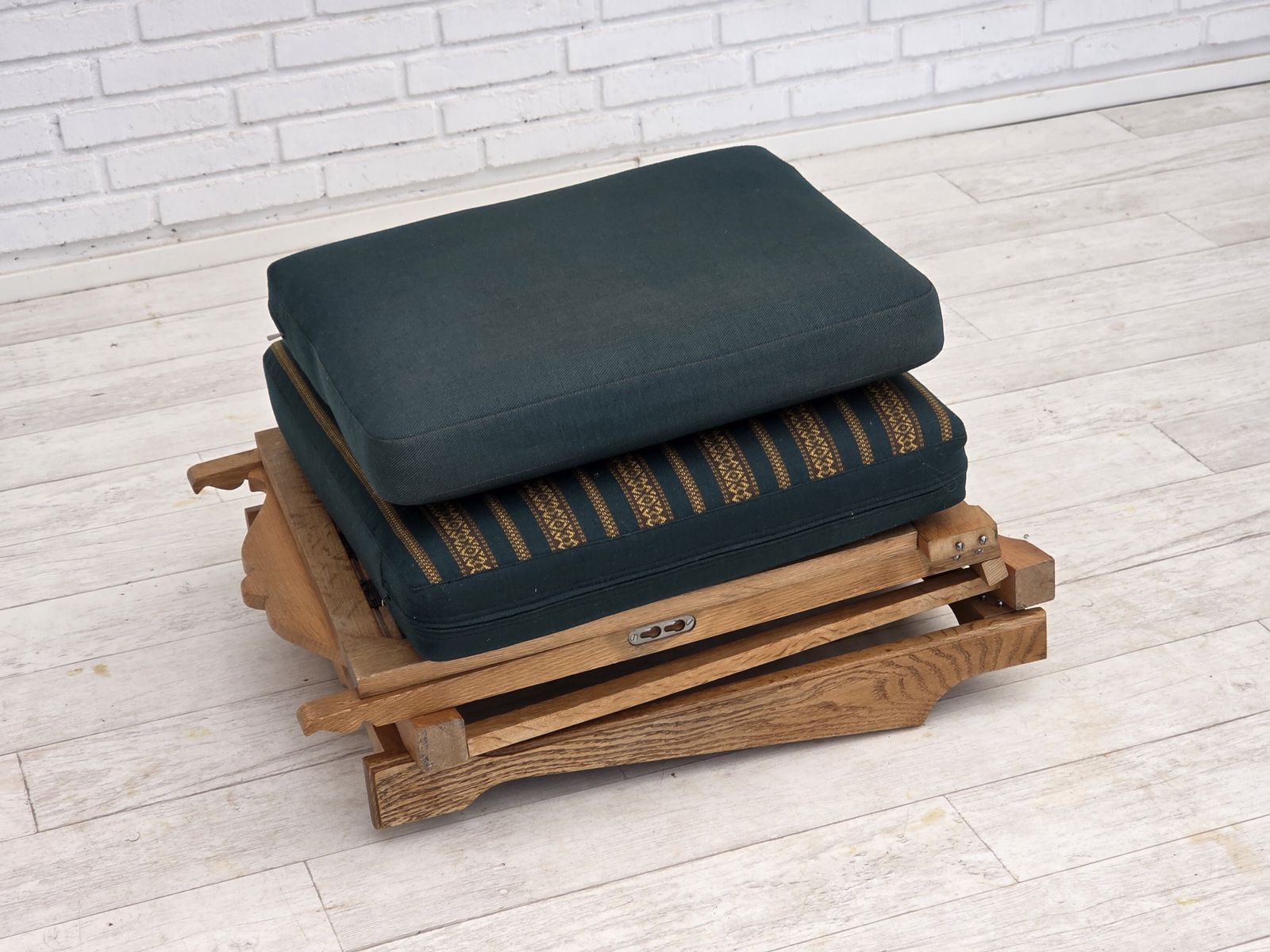 photo furniture 1970s, Scandinavian Lounge Chair, Green Furniture Wool, Solid Oak Wood.