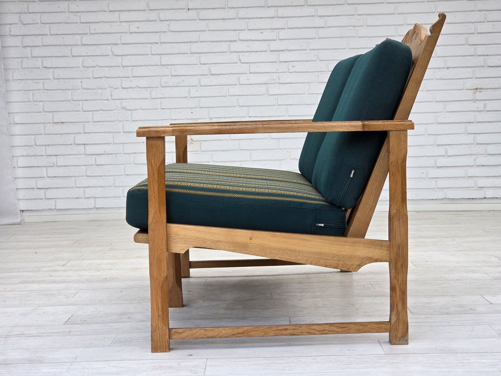 photo vintage 1970s, Scandinavian 2 Seater Sofa, Furniture Wool, Solid Oak Wood.