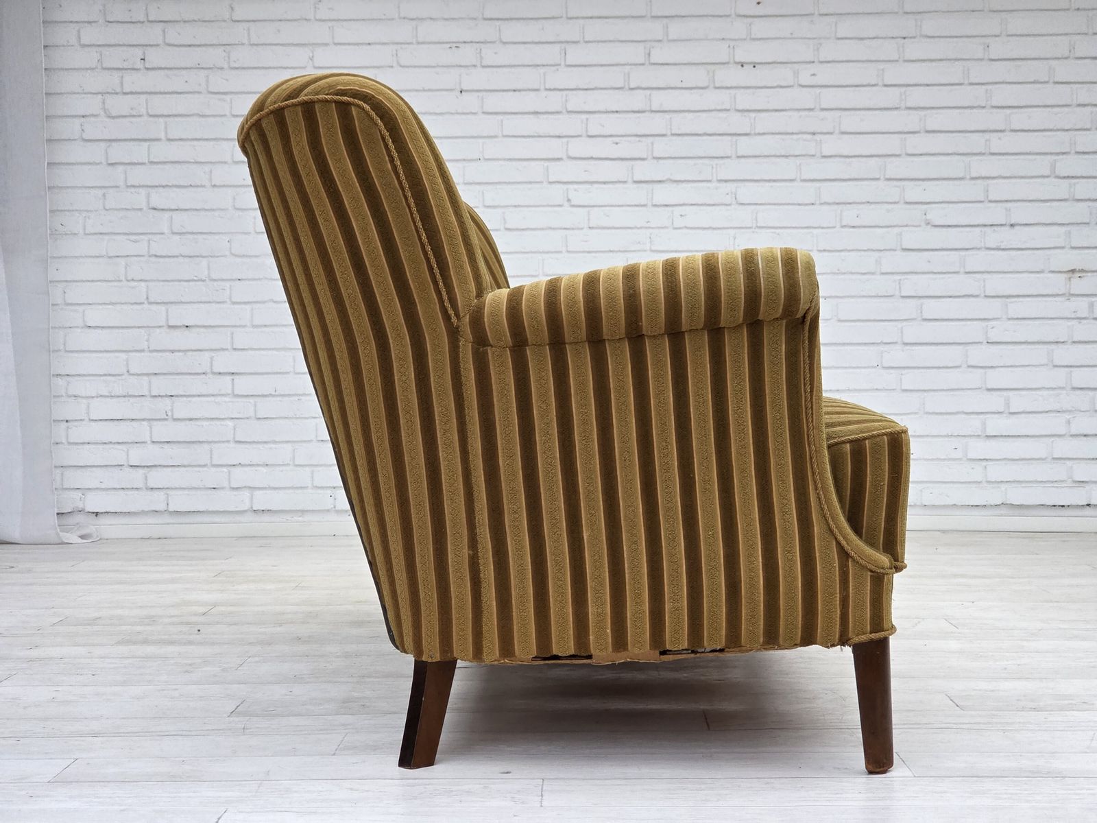 1960s, 3 Seater Danish Sofa, Green Furniture Wool, Original Condition. photo vinterior
