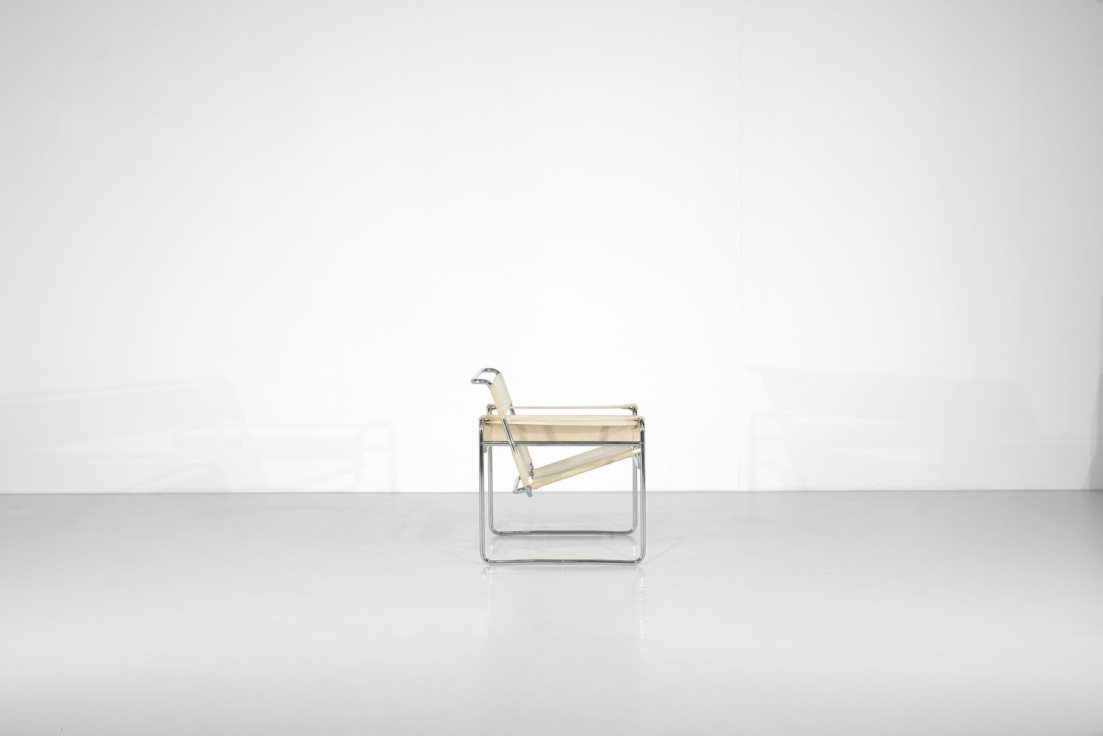 photo vinterior Armchair "B3 Wassily" Fabric By Marcel Breuer For Gavina, 1925s.