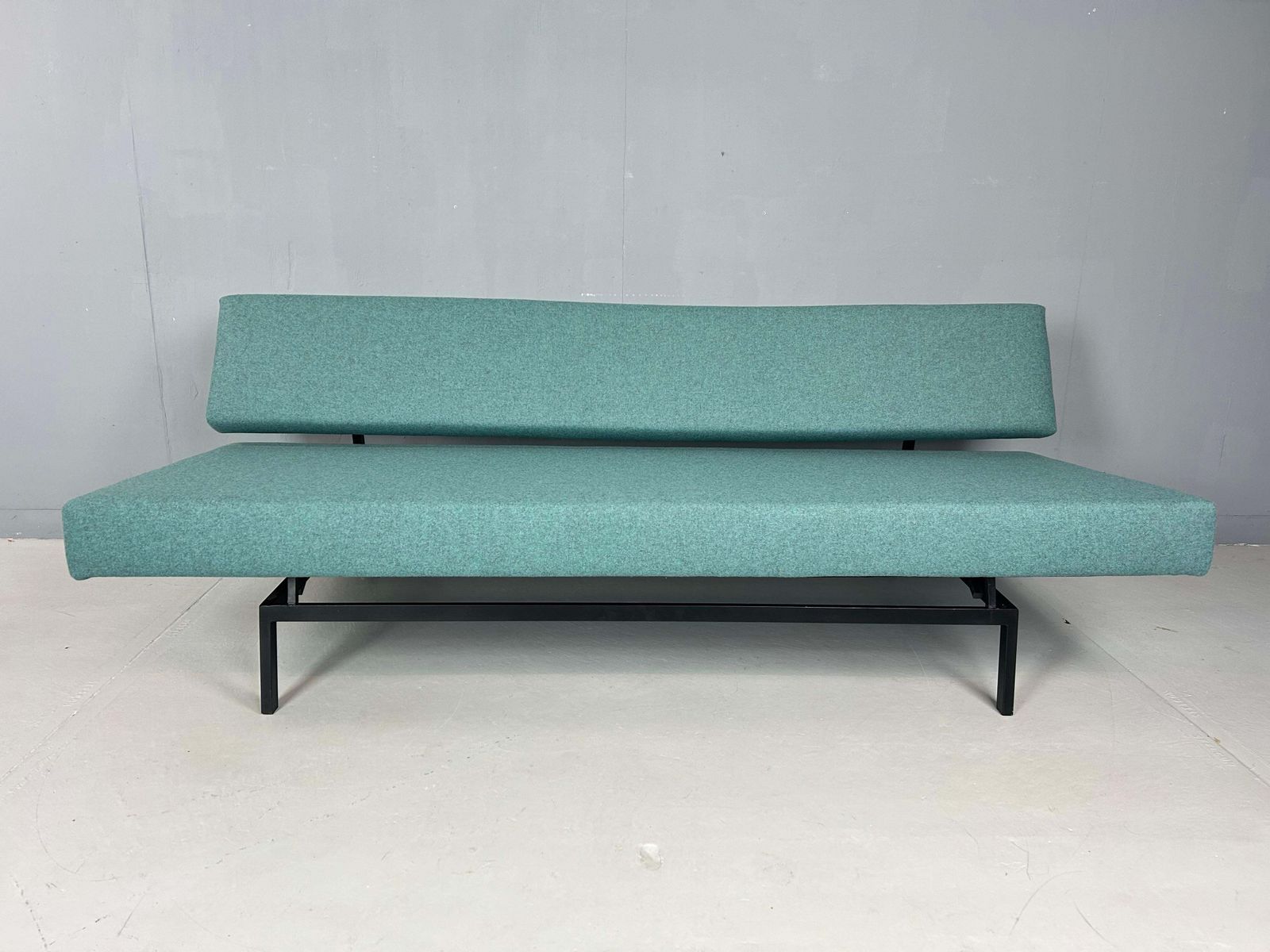 Martin Visser "Br03" For Spectrum Dutch Minimalist Daybed, Sofa, 1960s photo furniture