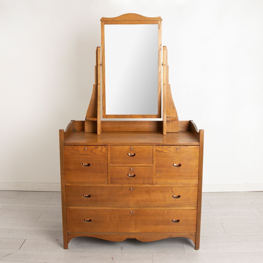 Arts & Crafts Oak Dressing Chest By George Walton