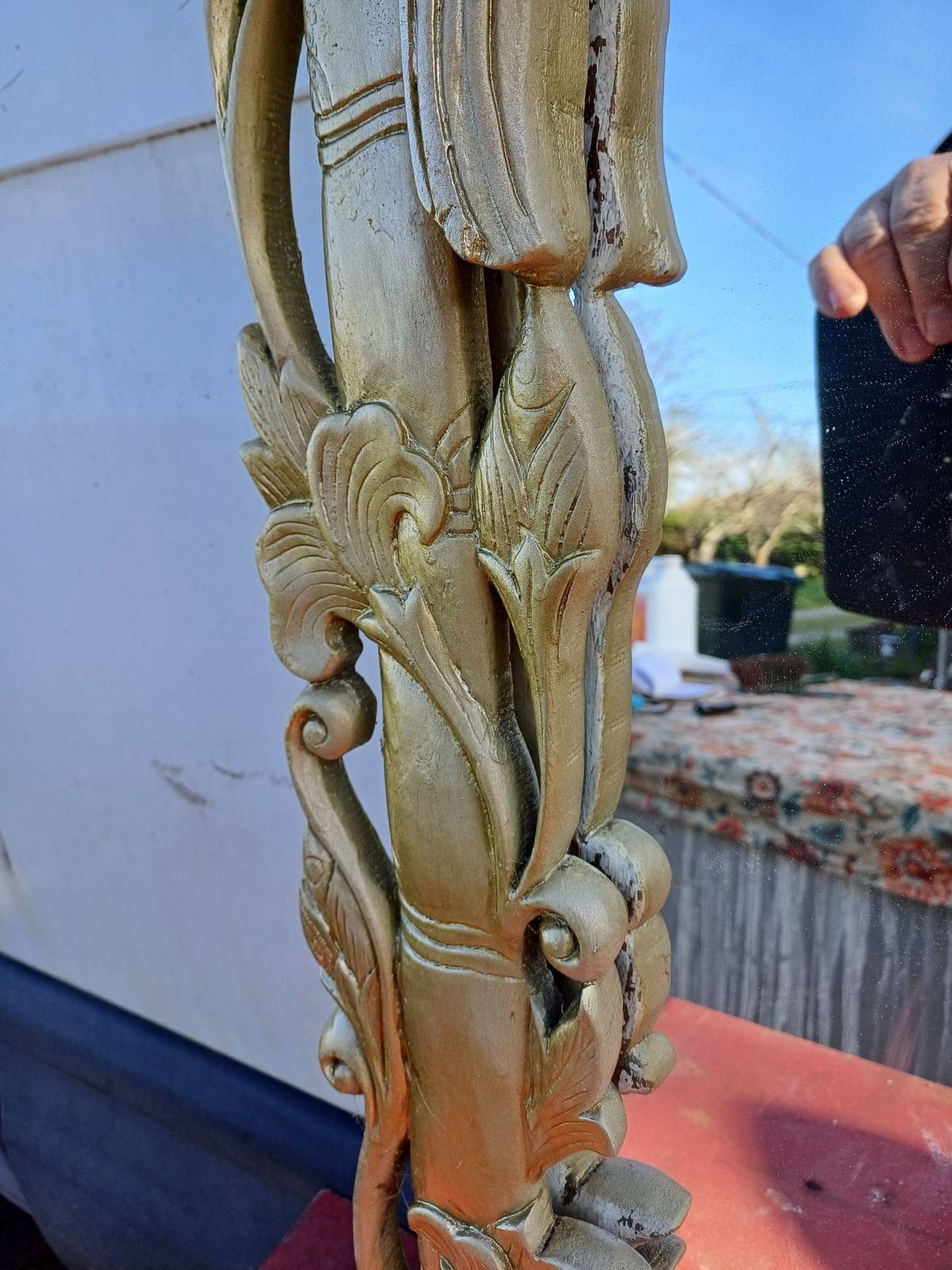 184.0 Gilded Wood Mirror, Decorated With Sculpted Birds, Height: 89 Cm, Length And Width: 61 Cm By 6 Cm, Weight: 6 Kg, Very Good Condition, photo