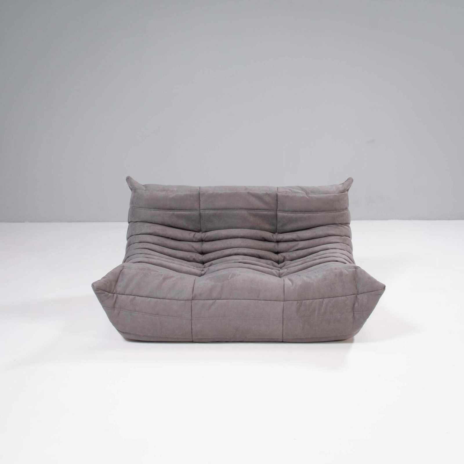 photo vinterior Ligne Roset By Michel Ducaroy Togo Grey Modular Sofa And Footstool, Set Of Three