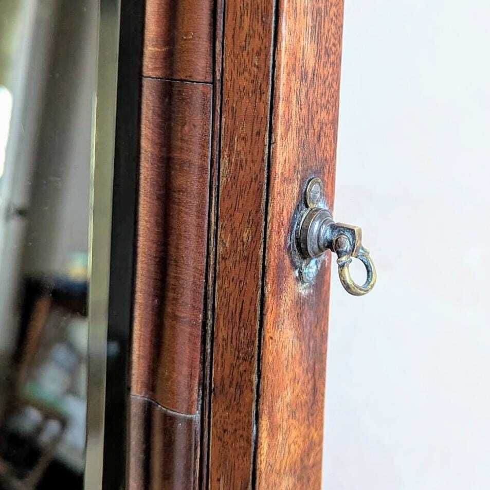 A Charming Antique Early Georgian Mahogany Swing Mirror Or Toilet Mirror photo vinterior