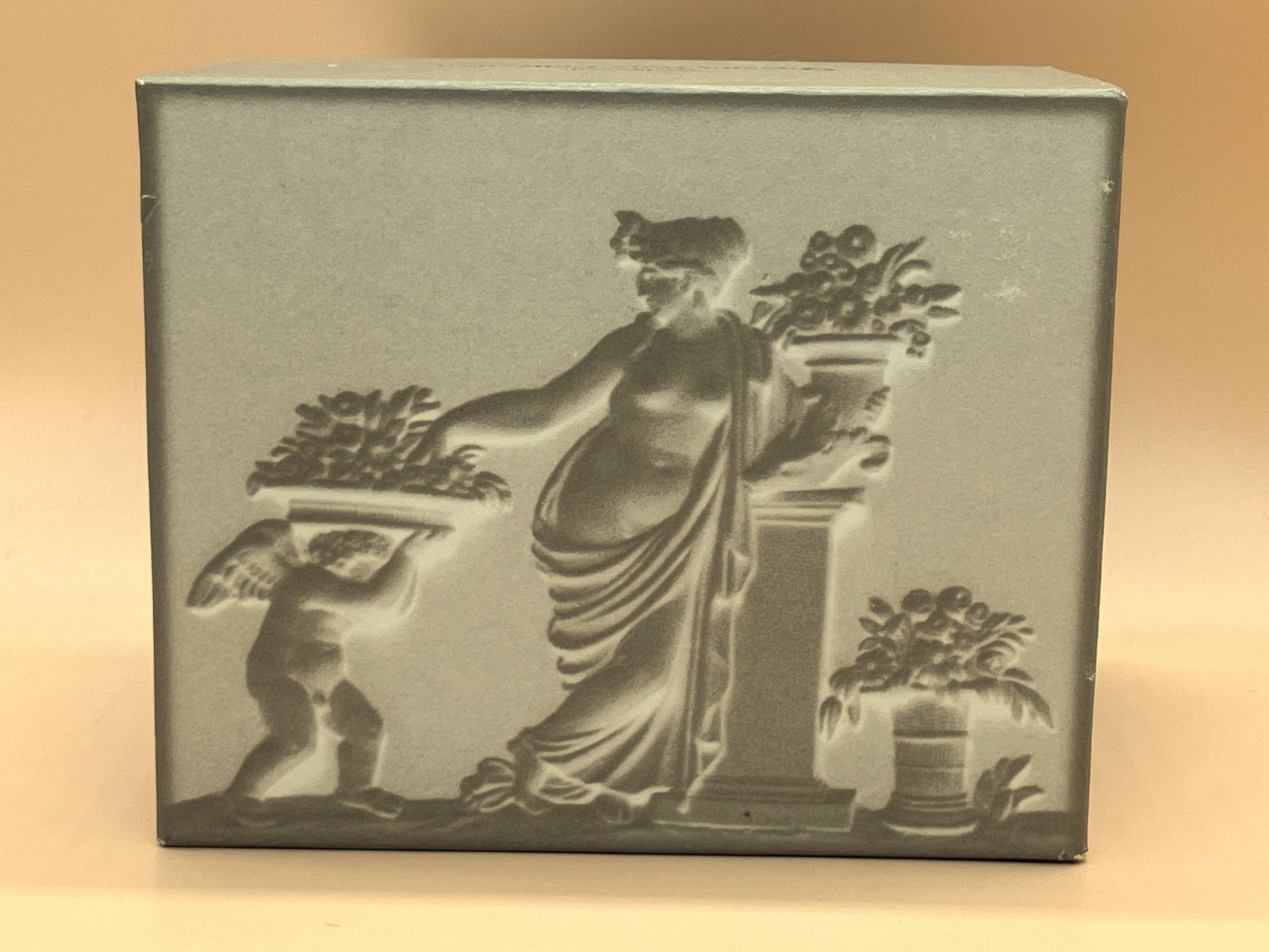 New Wedgwood Pottery Queen's Ware Collection Embossed Tankard / Mug In Original Box. photo Home Decor