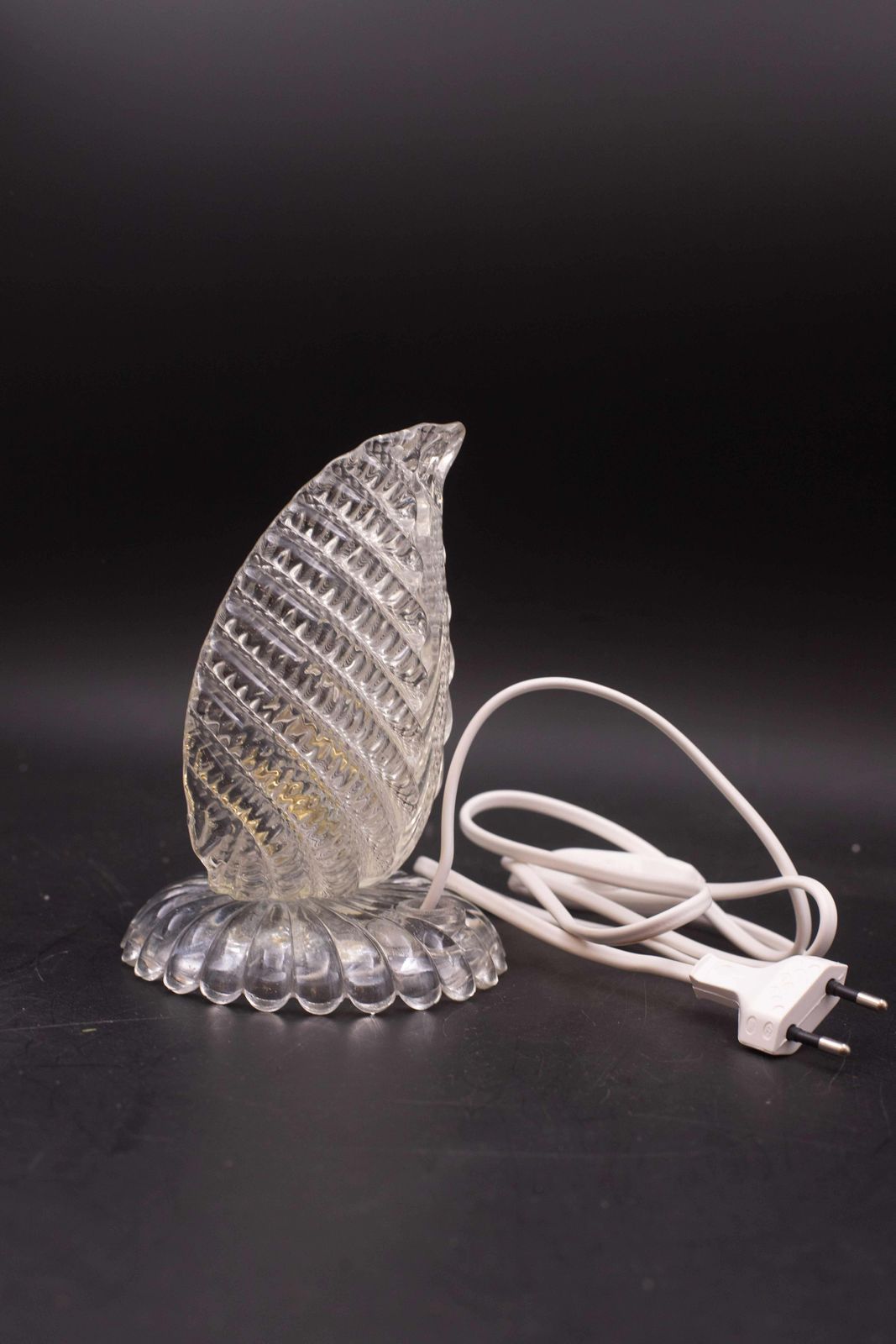 photo furniture Art Decò Murano Glass Table Lamp Leave By Barovier E Toso, 1950