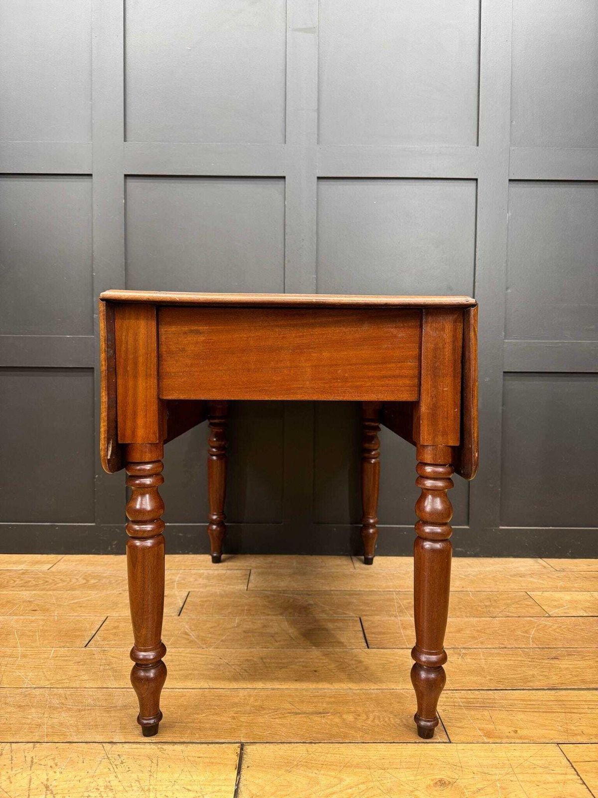 Antique Extending Mahogany Pembroke Table / Drop Leaf Sideboard With Drawer photo for sale