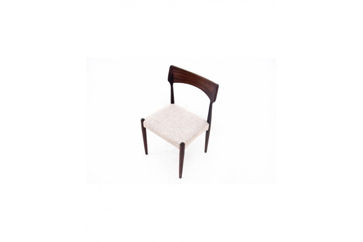photo vinterior Round Table With Four Chairs From The 1960s, Denmark. After Renovation.