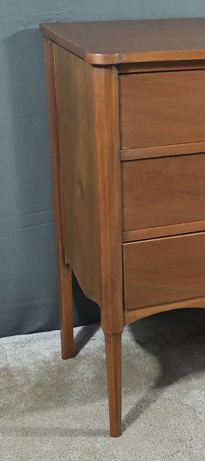 Small Chest Of Drawers In Mahogany Veneer, Art Deco – 1940 photo vintage