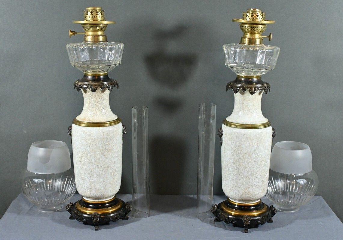 Ceramic Oil Lamps, Numberger Lemonon House – Mid 19th Century photo Lighting