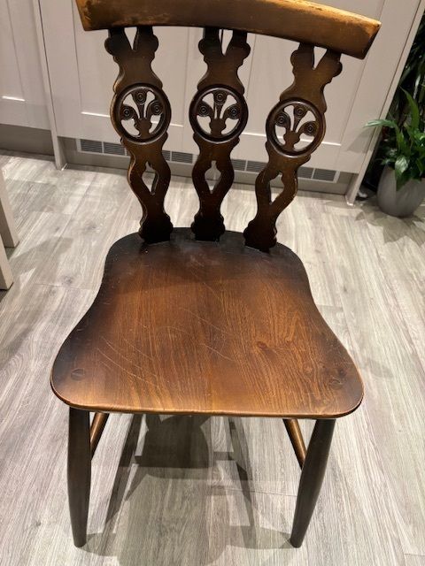 photo furniture 4 Ercol Windsor Fleur De Lis Chairs Traditional Finish Free Nationwide Delivery