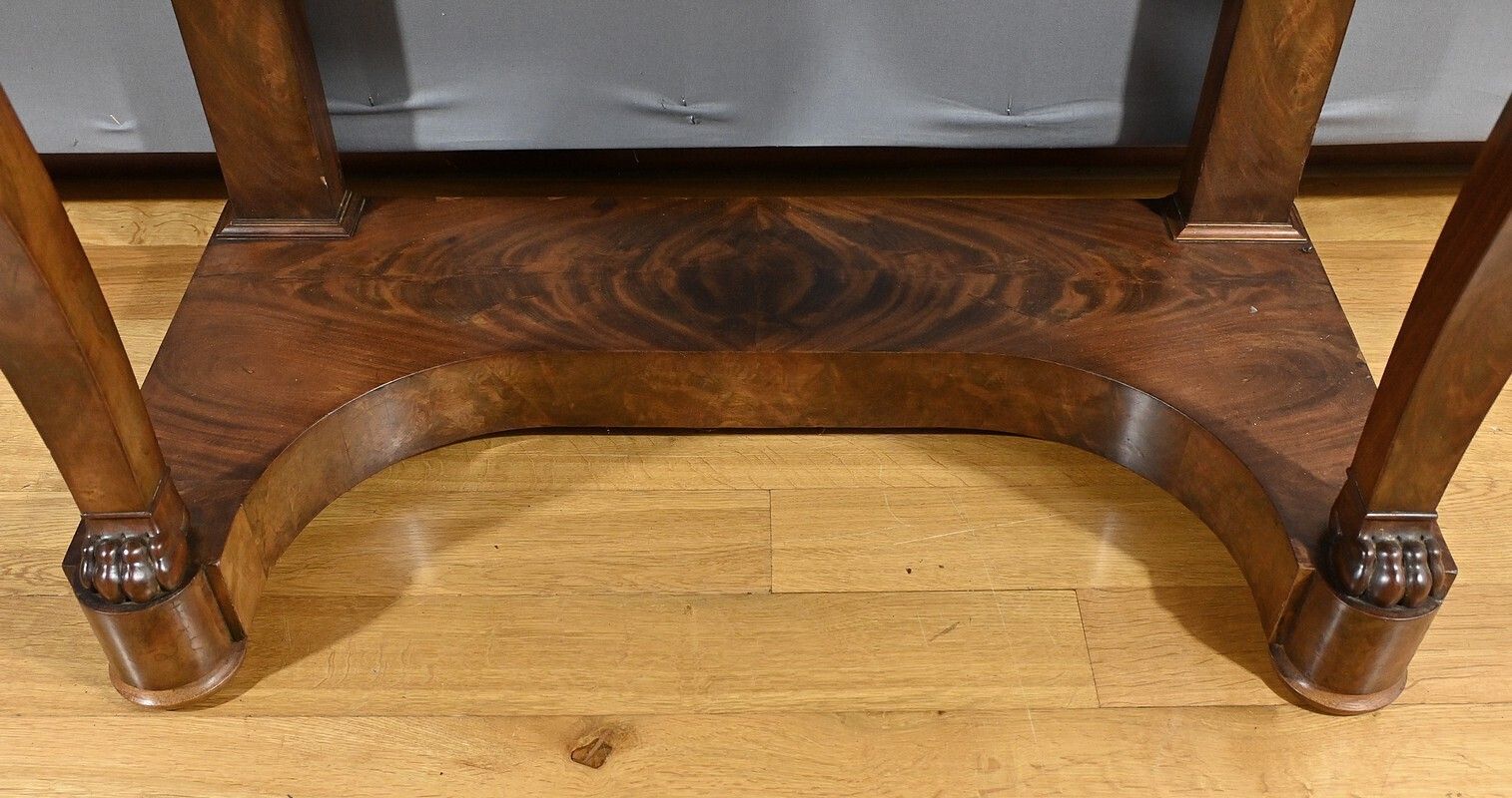 Furniture Mahogany Burl Dressing Table, Restoration Period – Early 19th Century photo