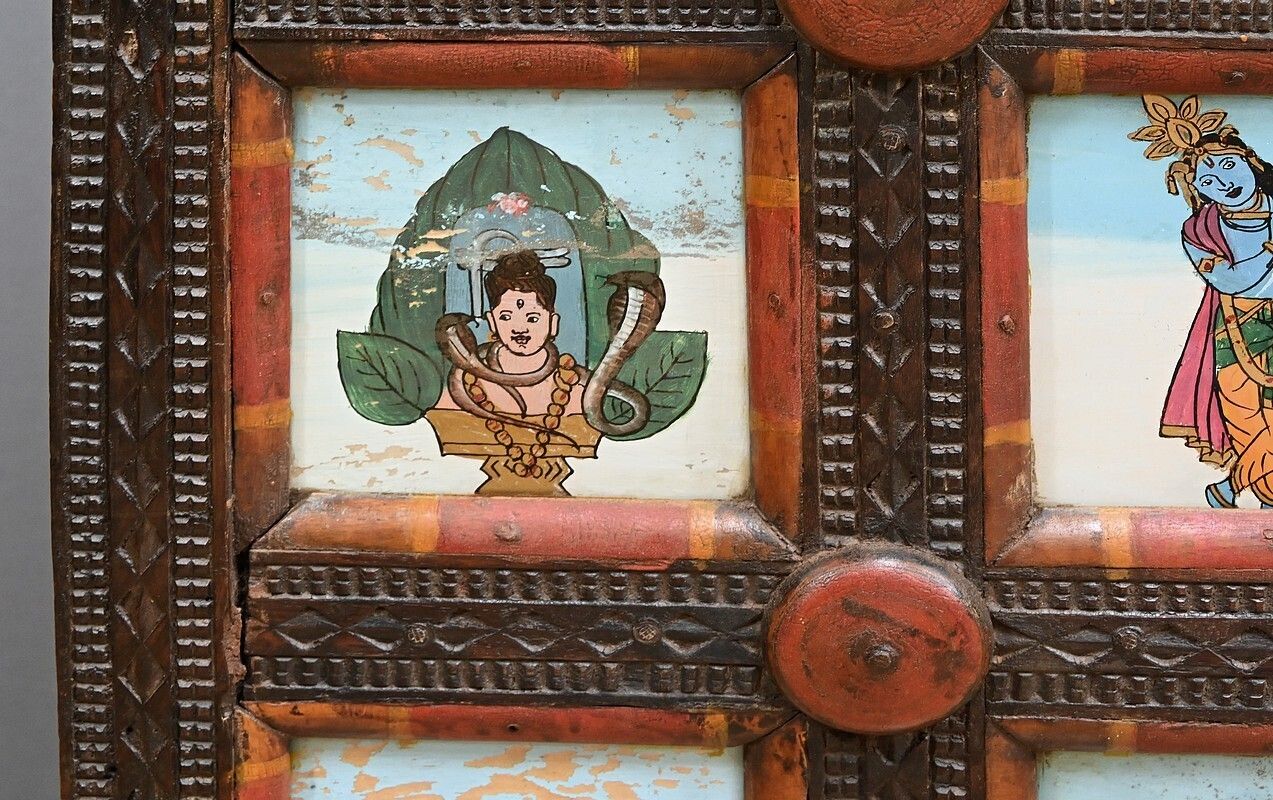 photo vintage Manjoosh Exotic Wood Commercial Furniture, India – Early 20th Century