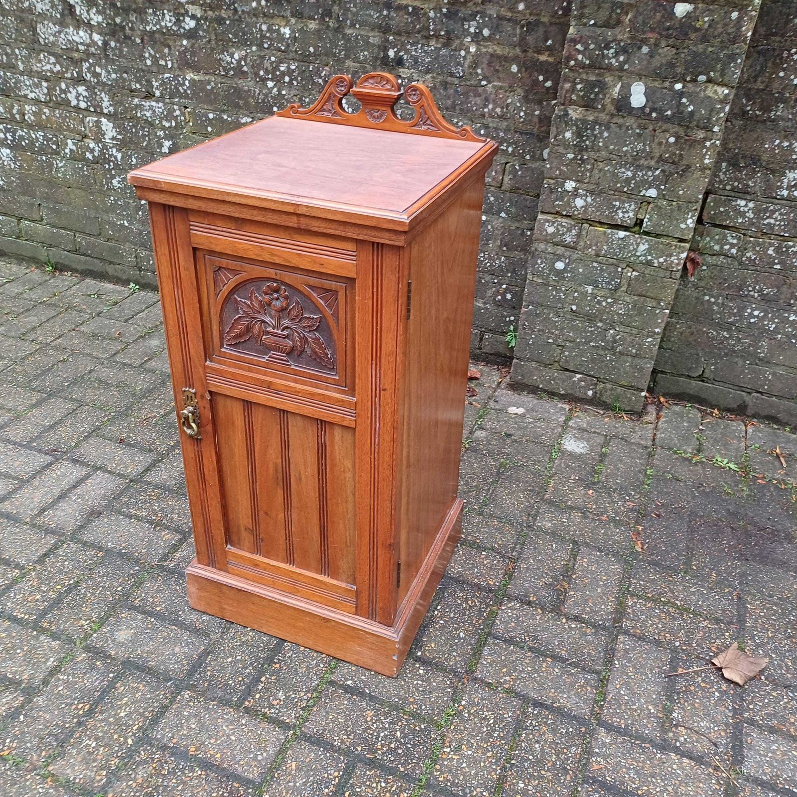 Top Quality Vintage Late Victorian Walnut Bedside Or Pot Cupboard photo furniture