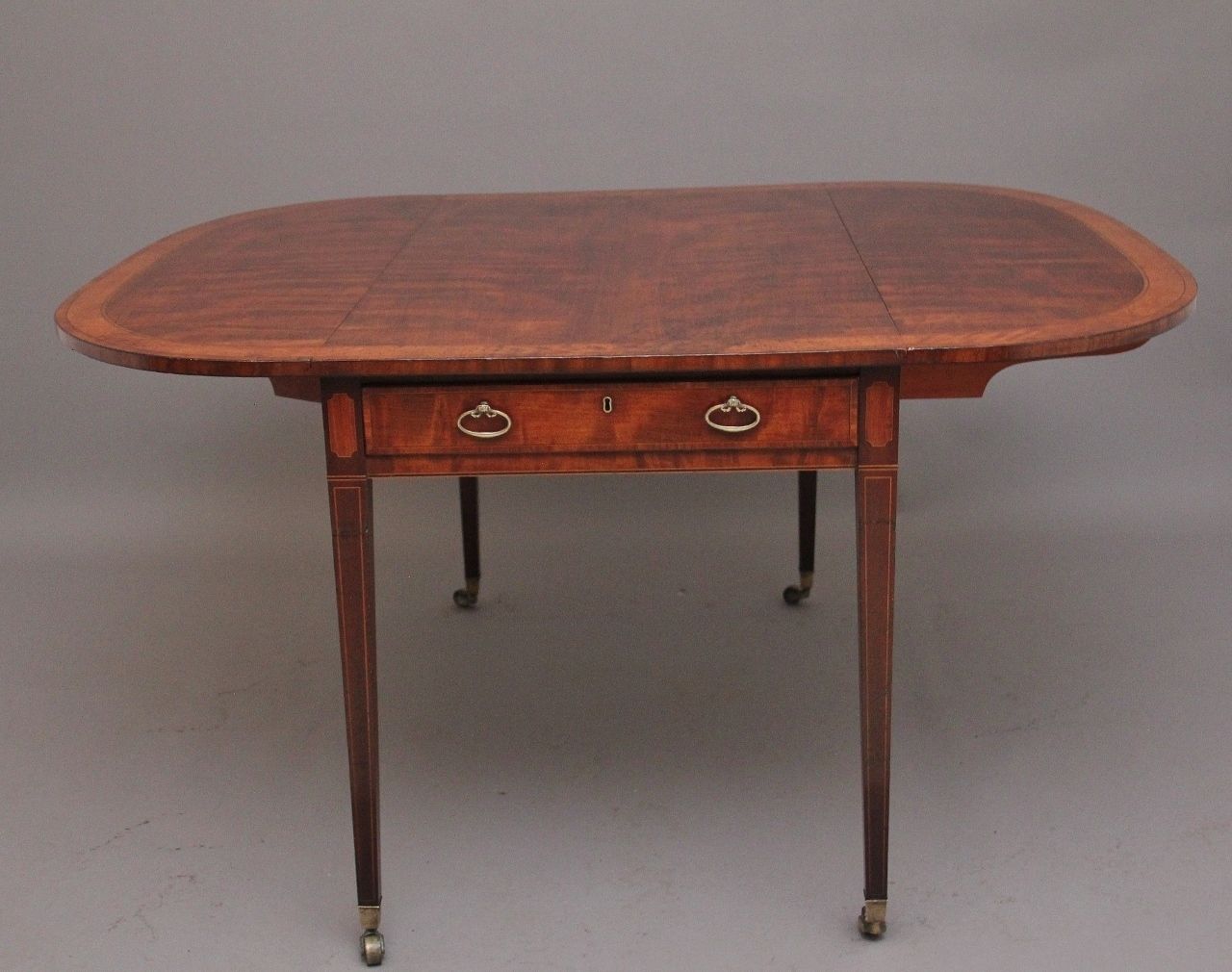 photo furniture Large Early 19th Century Inlaid Mahogany Pembroke Table