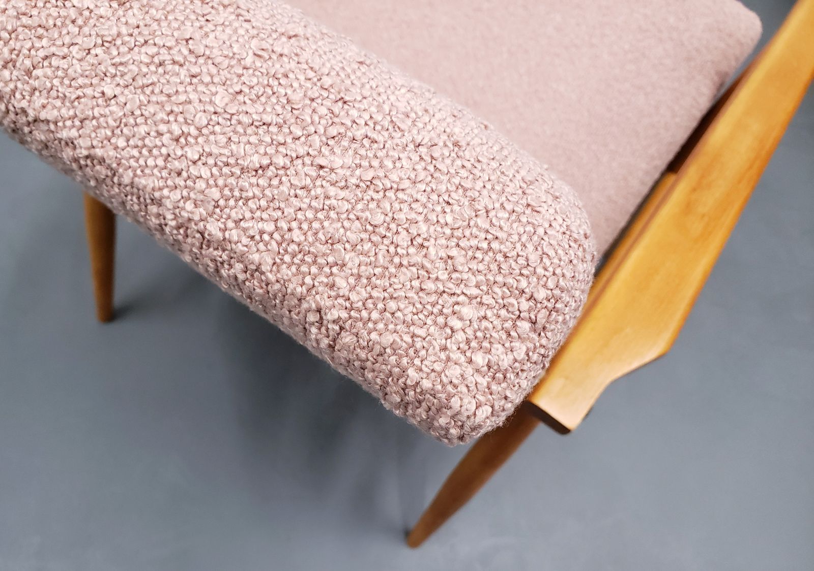 One Left   1960 Henryk Lis Armchair In Pink Boucle And Light Wood photo vinterior