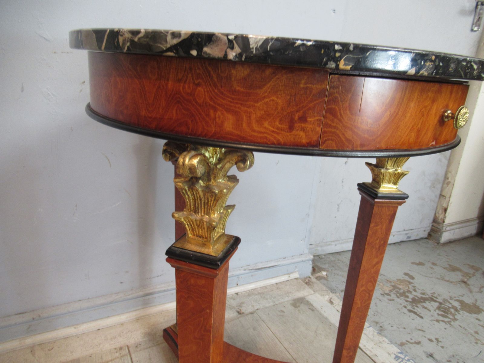 Round Marble Top     Lamp Table photo vintage