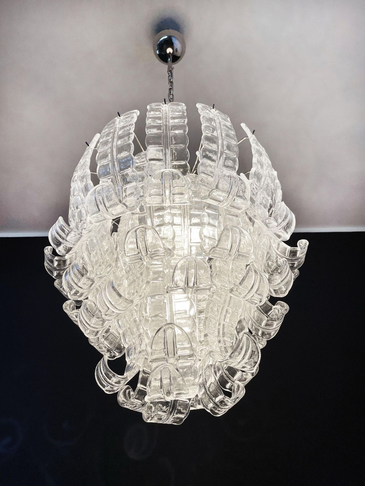 Spectacular Venetian Pink Glass Chandelier. Murano photo Lighting
