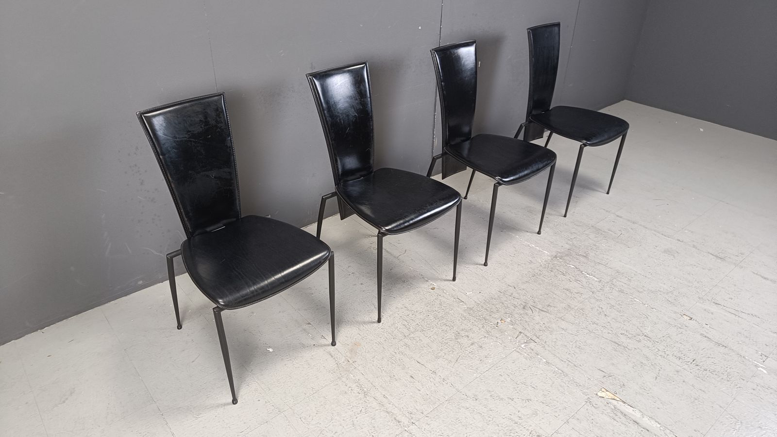 Set Of 4 Postmodern Dining Chairs By Arper Italy, 1980s photo vinterior