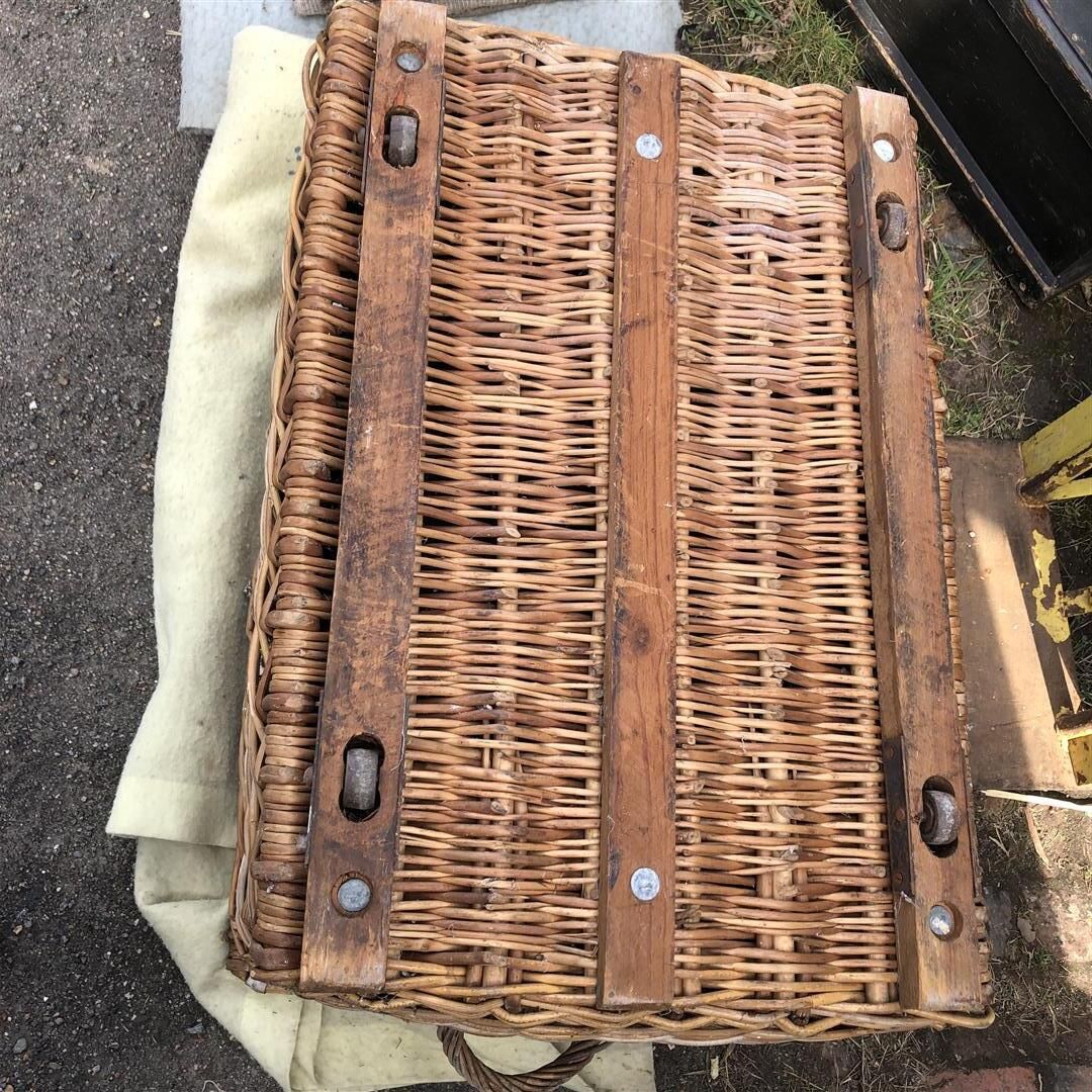 Large Vintage Hotel Laundry Basket With Lid, On Wheels photo vinterior