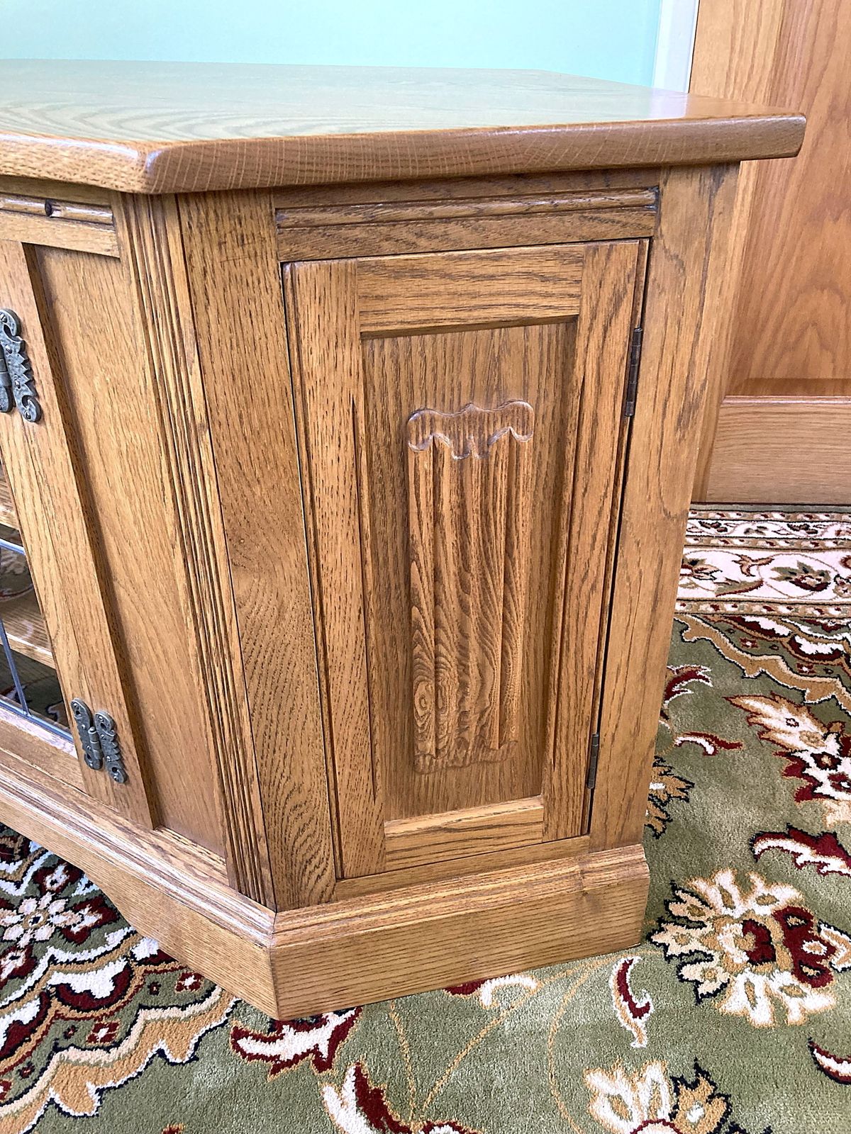 565.0 Old Charm Large Tv Cabinet / Stand In Vintage Colour – Model No.2633. photo