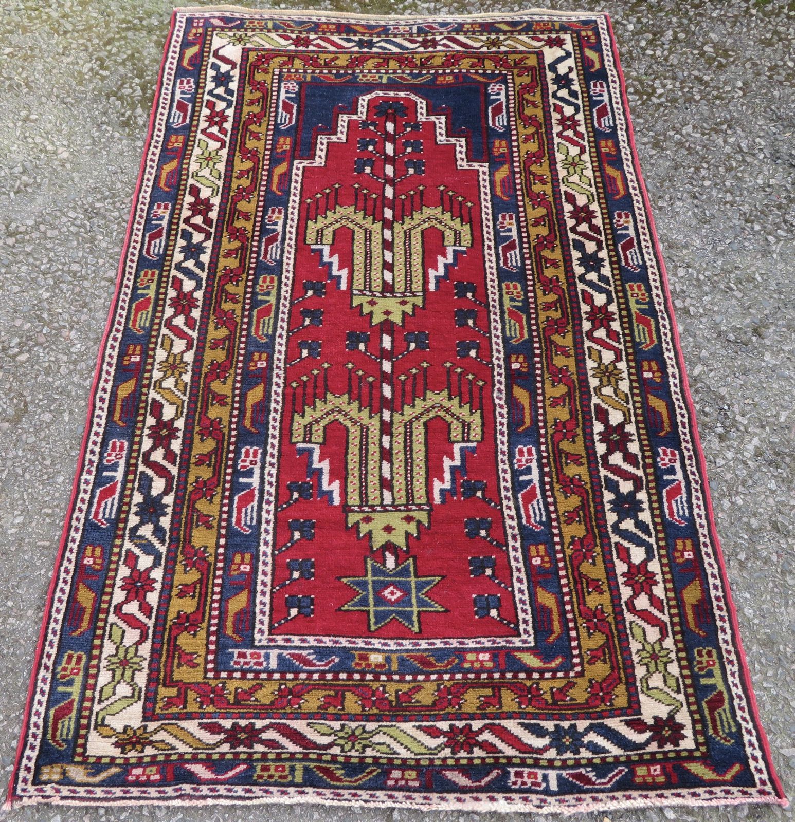 Vintage Turkish Kirsehir Prayer Rug. 186cm X 120cm.