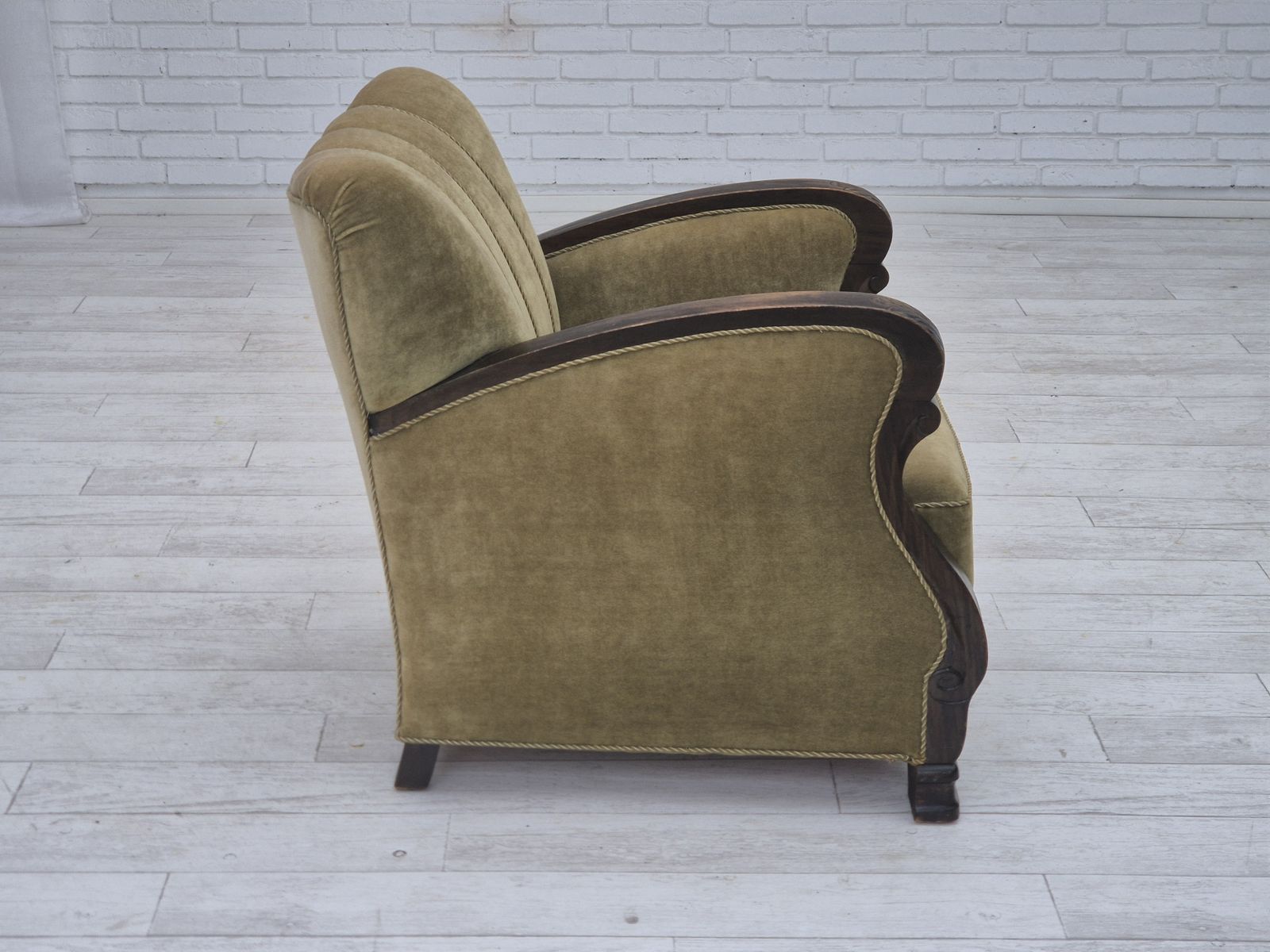 Meubels Ca. Jaren 1950, Deense Relaxfauteuil, Groen Meubelvelours, Beukenhout. photo