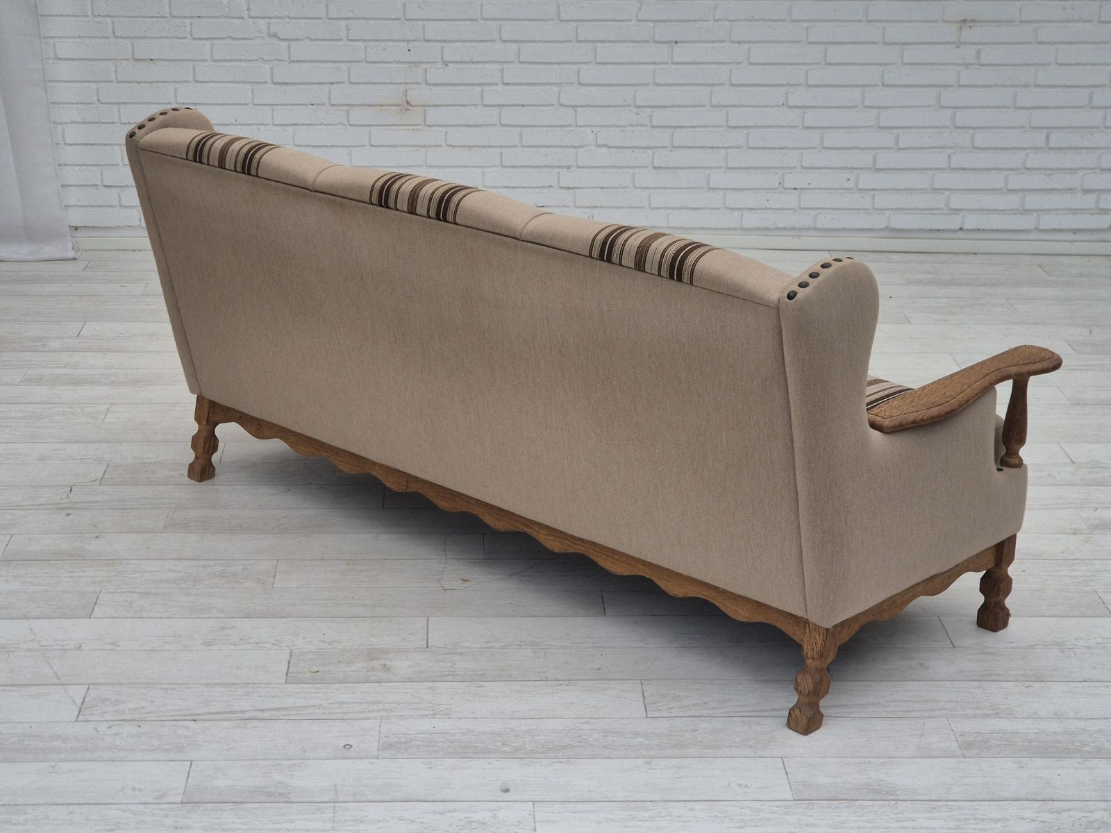 photo vinterior 1970s, Danish 3 Seater Sofa, Furniture Wool Fabric, Oak Wood, Original Condition.
