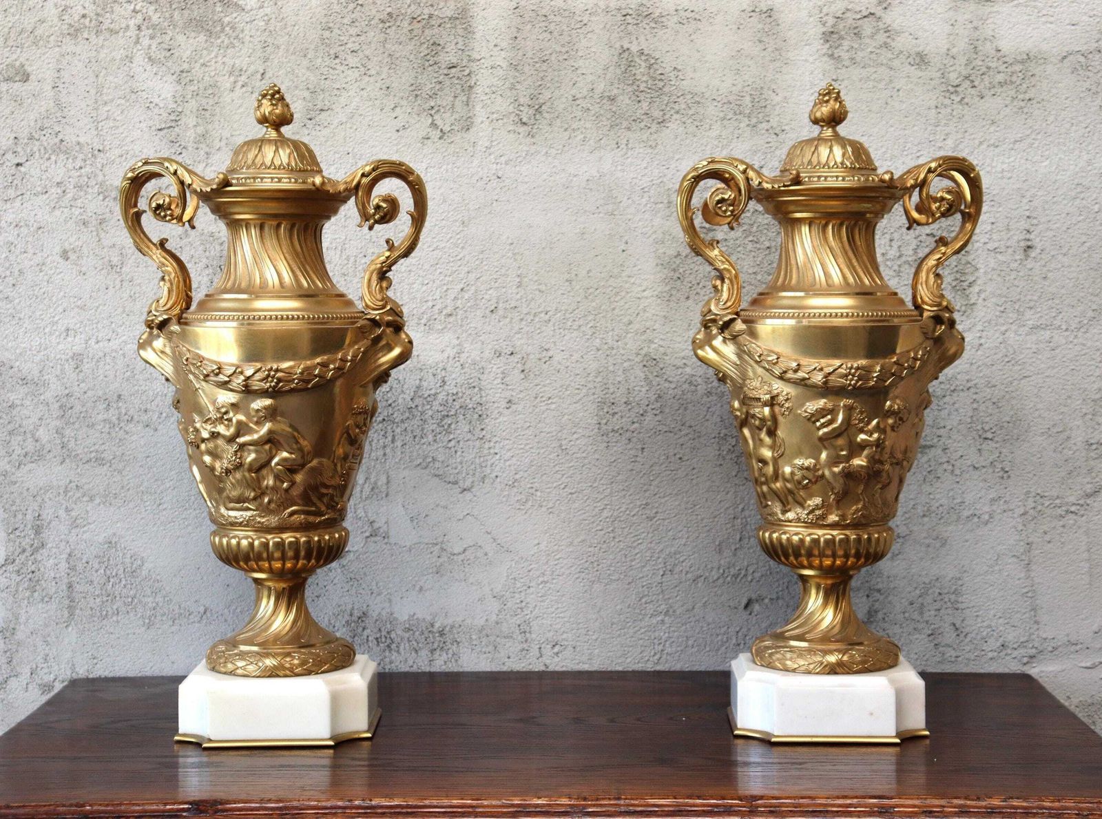 Antique Set Of Two 19th Century Ormolu Bronze Cassolette Vases After French Sculptor Clodion (St.232)