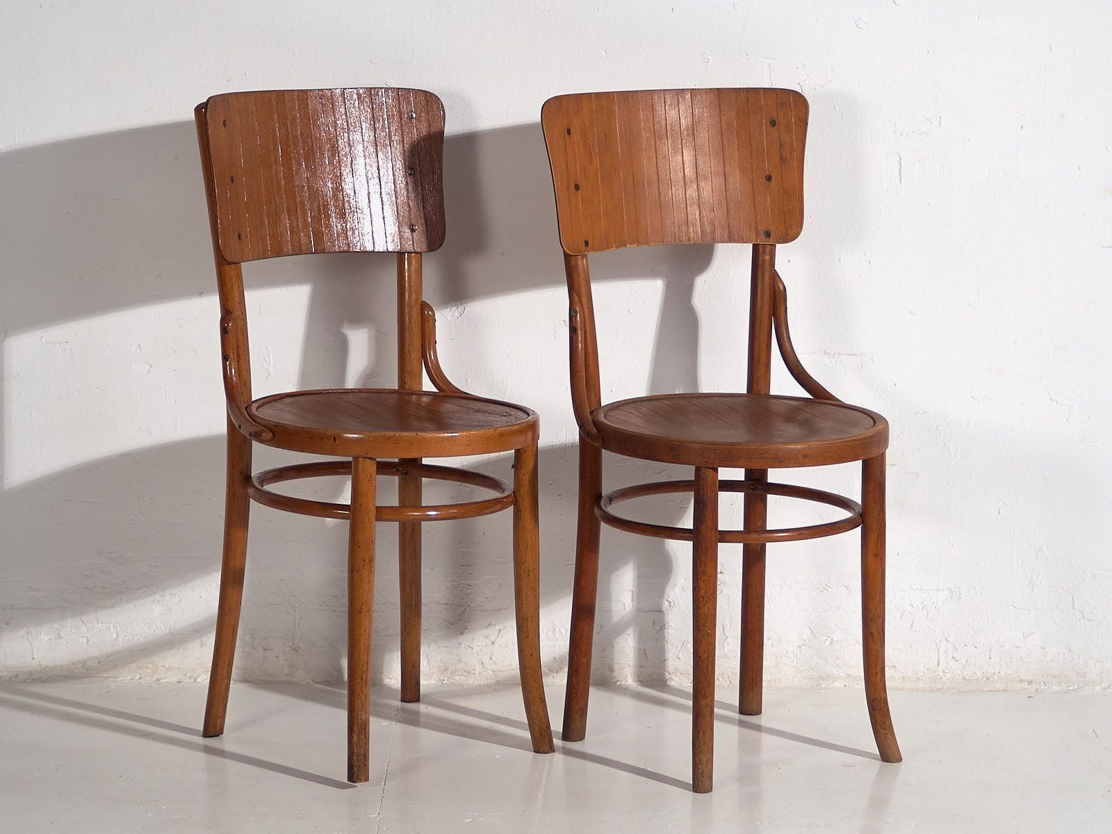 photo furniture Antique Bentwood Chairs (C.1940). Set Of 4 Pieces #5