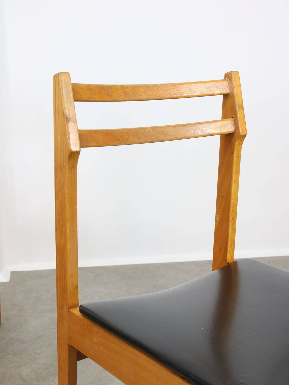 photo vintage Vintage Chairs In The Style Of Gio Ponti, 1970, Set Of 4