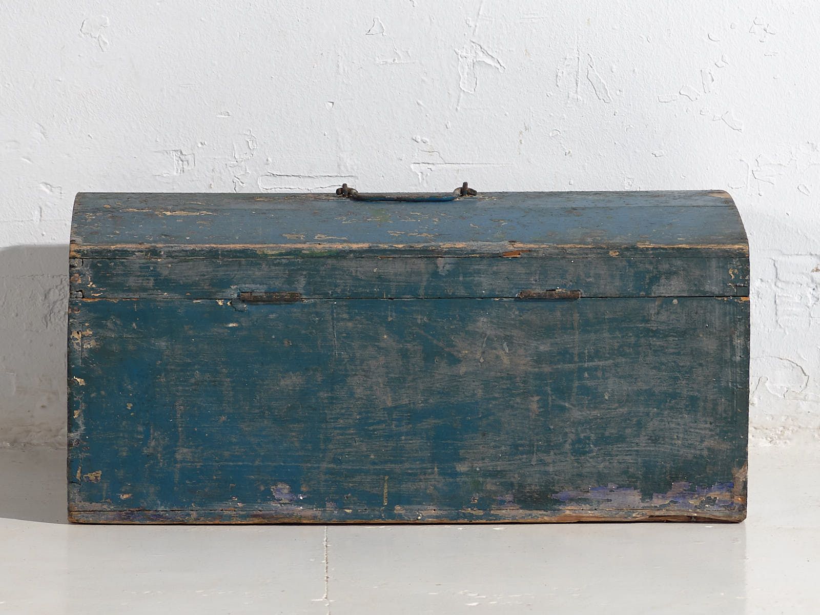 photo furniture Small Antique Chest With Navy Blue Patina (C.1920) #68