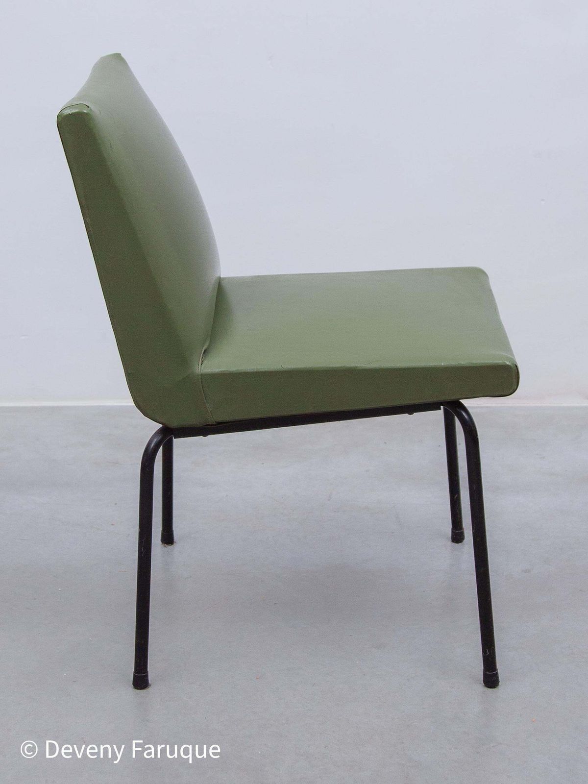 Set Of Five Dining Room Chairs Designed By Pierre Guariche For Meurop, Belgium photo buy