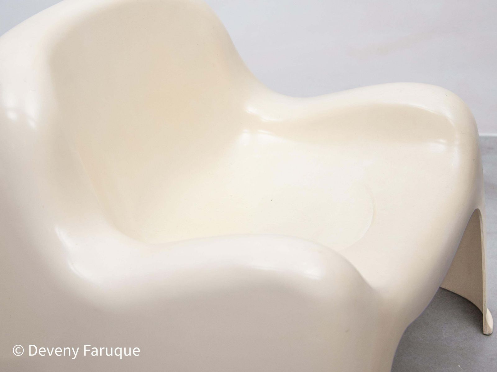 photo vinterior Space Age Set Of Two "Toga" Artemide Lounge Chairs Designed By Sergio Mazza
