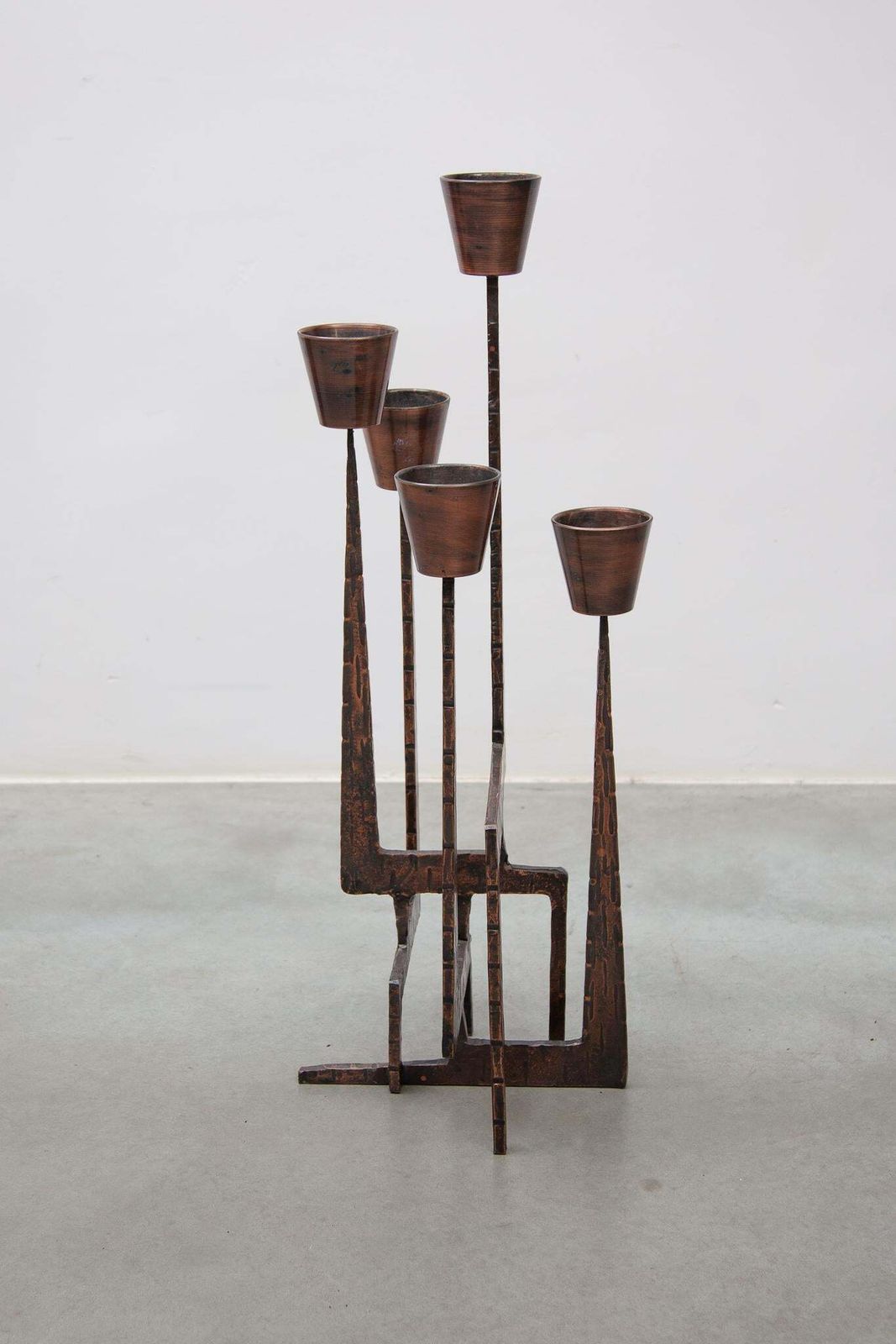 Brutalist Candelabra, Sculpture In Wrought Iron, 1970s, France photo vinterior