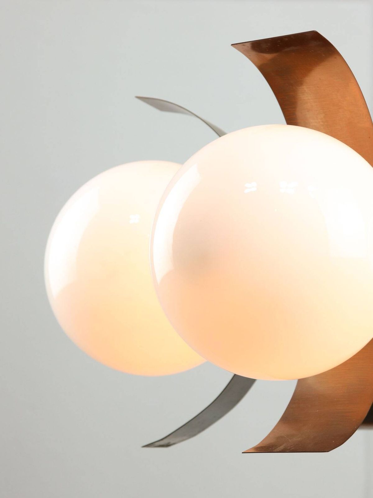photo vinterior Vintage Italian Copper And Opaline Chandelier, 1970s