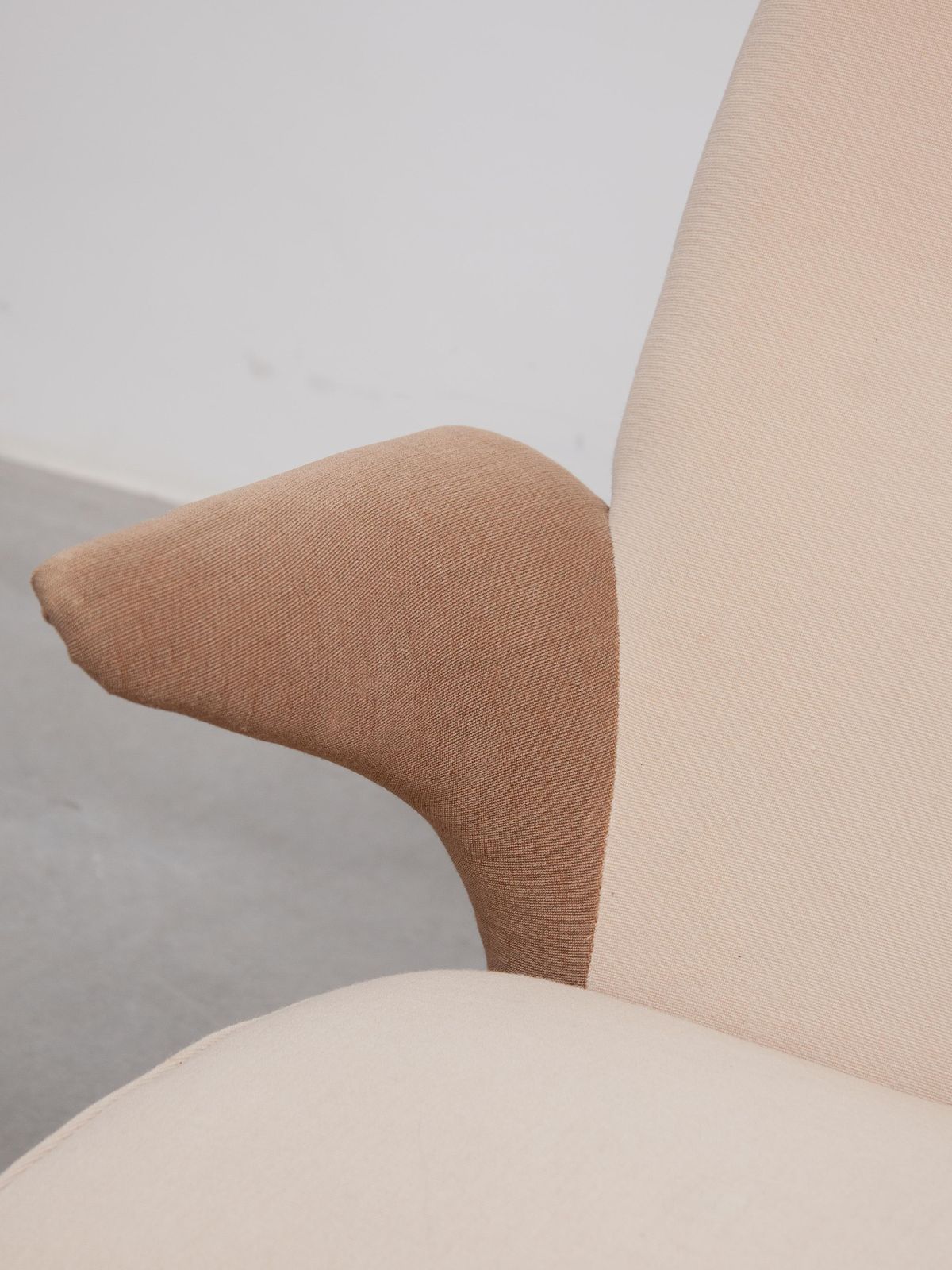 photo furniture Penguin Lounge Arm Chair By Theo Ruth For Dutch Manufacturer Artifort