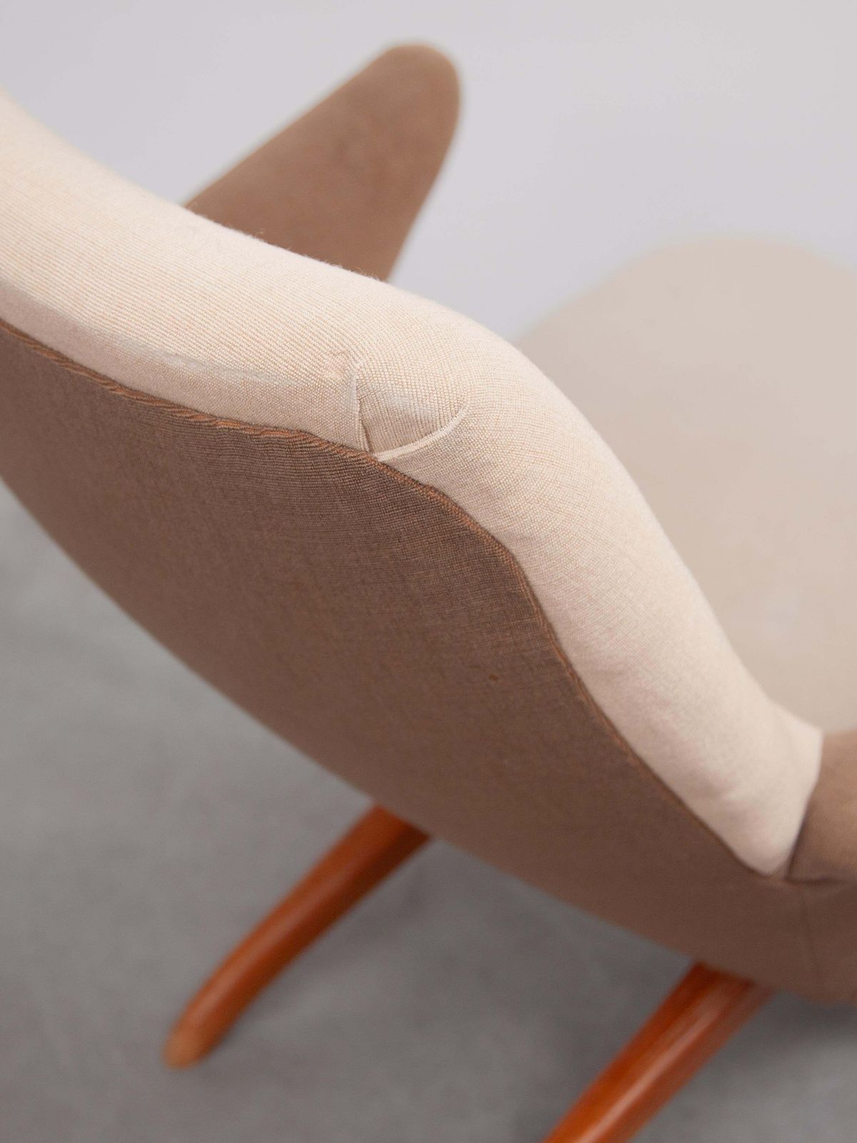 photo vinterior Penguin Lounge Arm Chair By Theo Ruth For Dutch Manufacturer Artifort