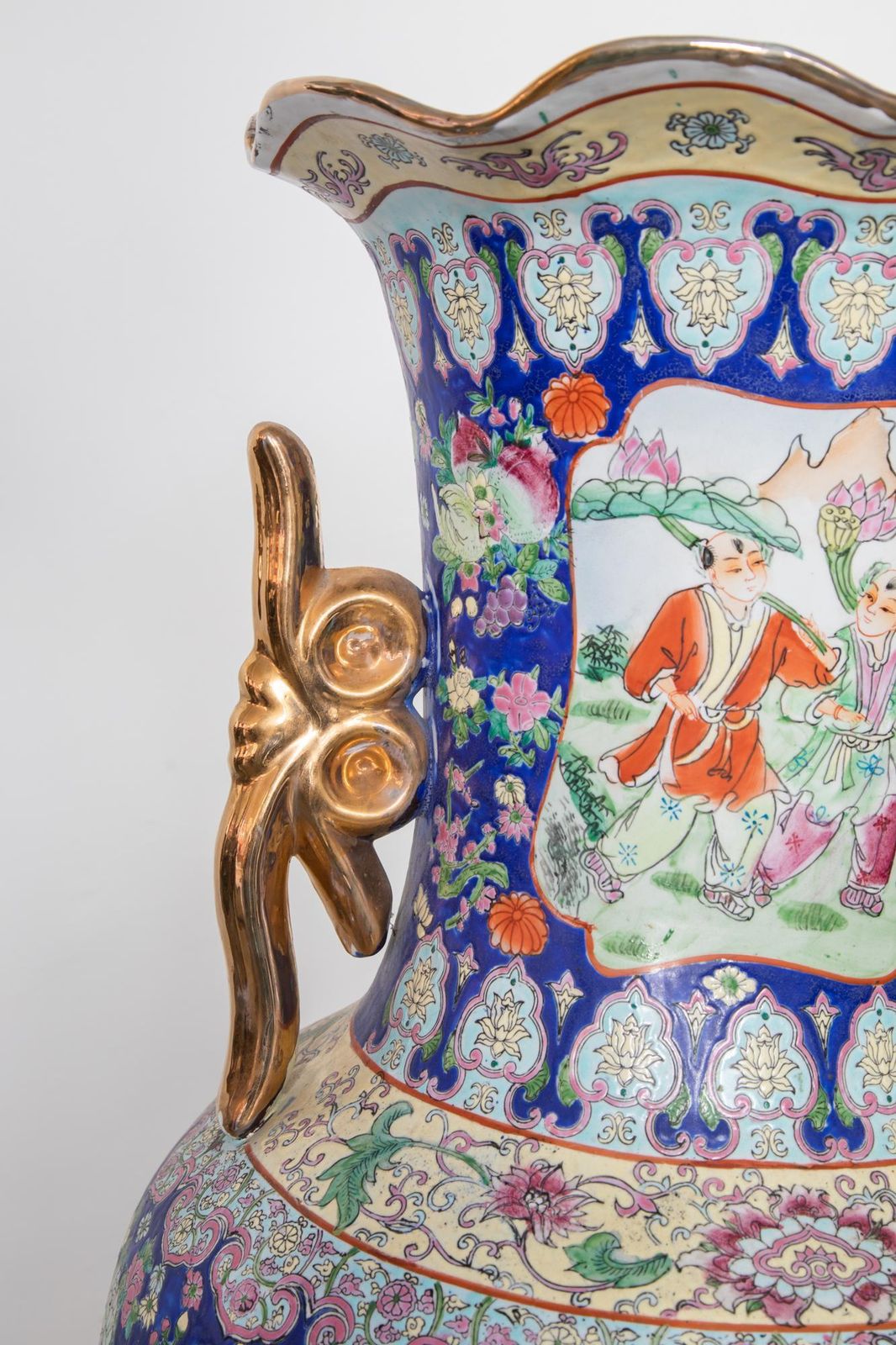 Polychrome Chinese Hunting Scene Large Porcelain Vase Rose Family, 1960s photo 2225.0