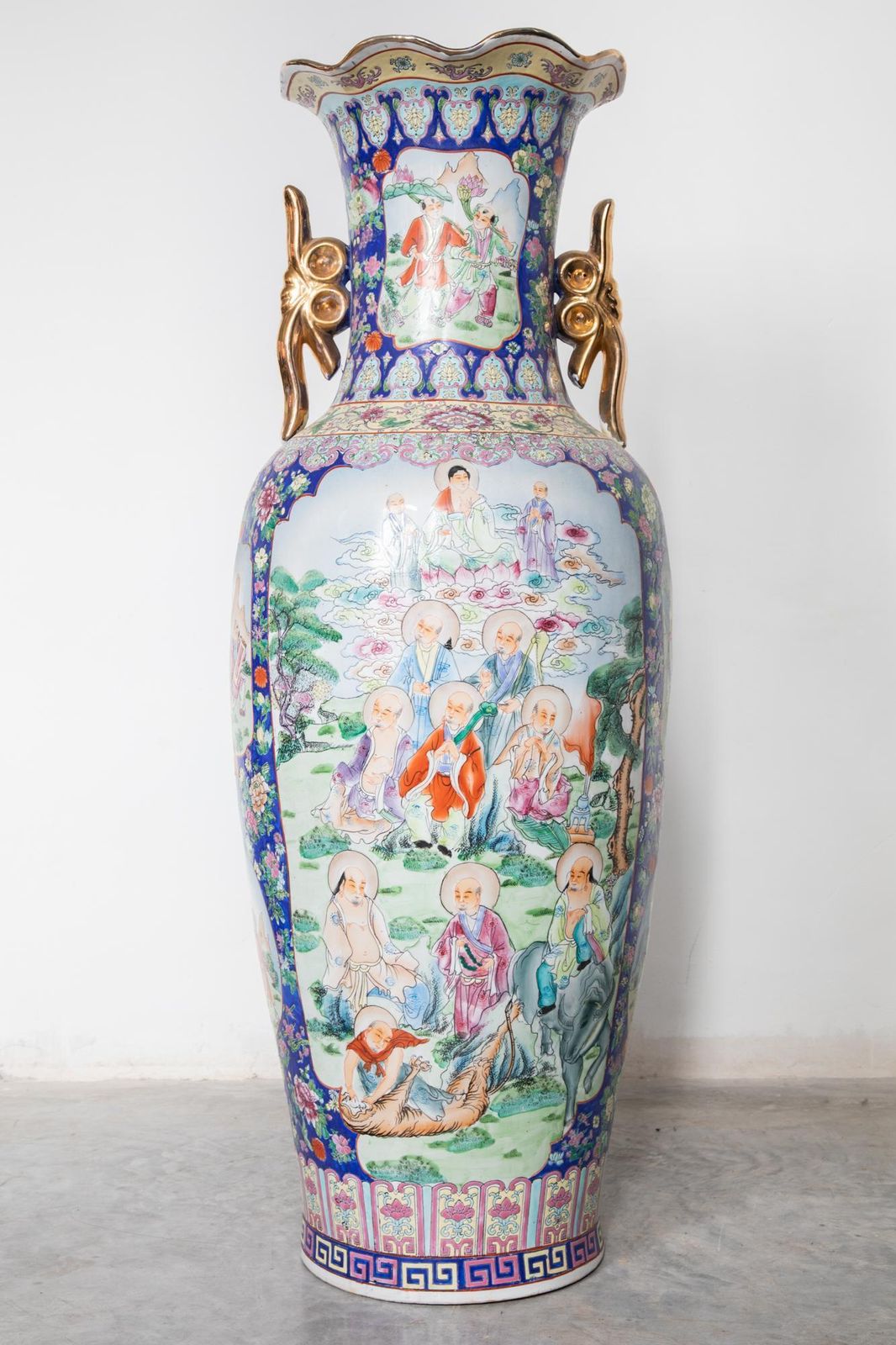Polychrome Chinese Hunting Scene Large Porcelain Vase Rose Family, 1960s photo vinterior